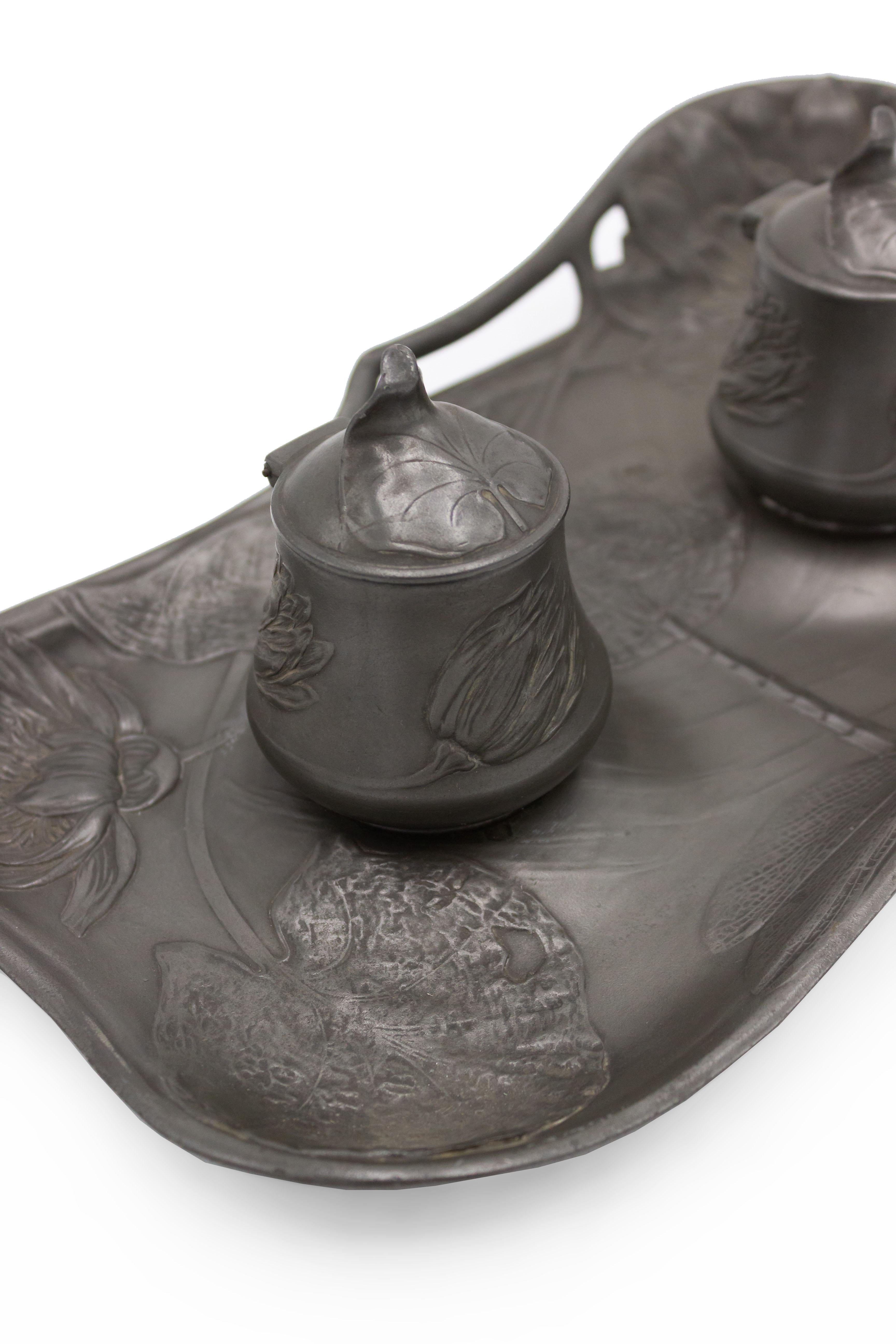 Art Nouveau Pewter Double Inkwell In Good Condition For Sale In New York, NY