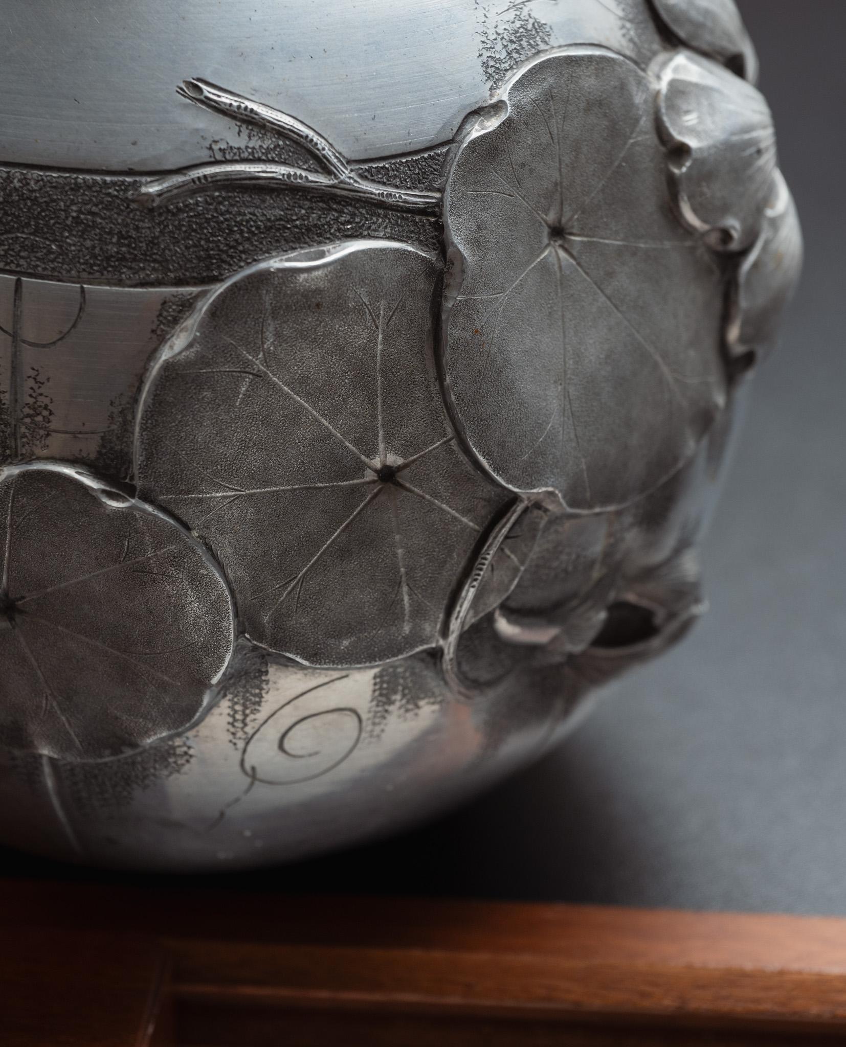 Art Nouveau Pewter Vase, 1920s im Angebot 2