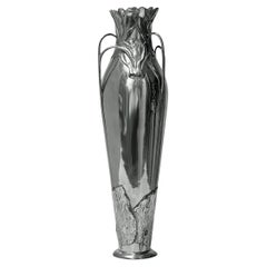 Vase Art Nouveau en étain Hugo Levin Kayserzinn:: Allemagne c.1900