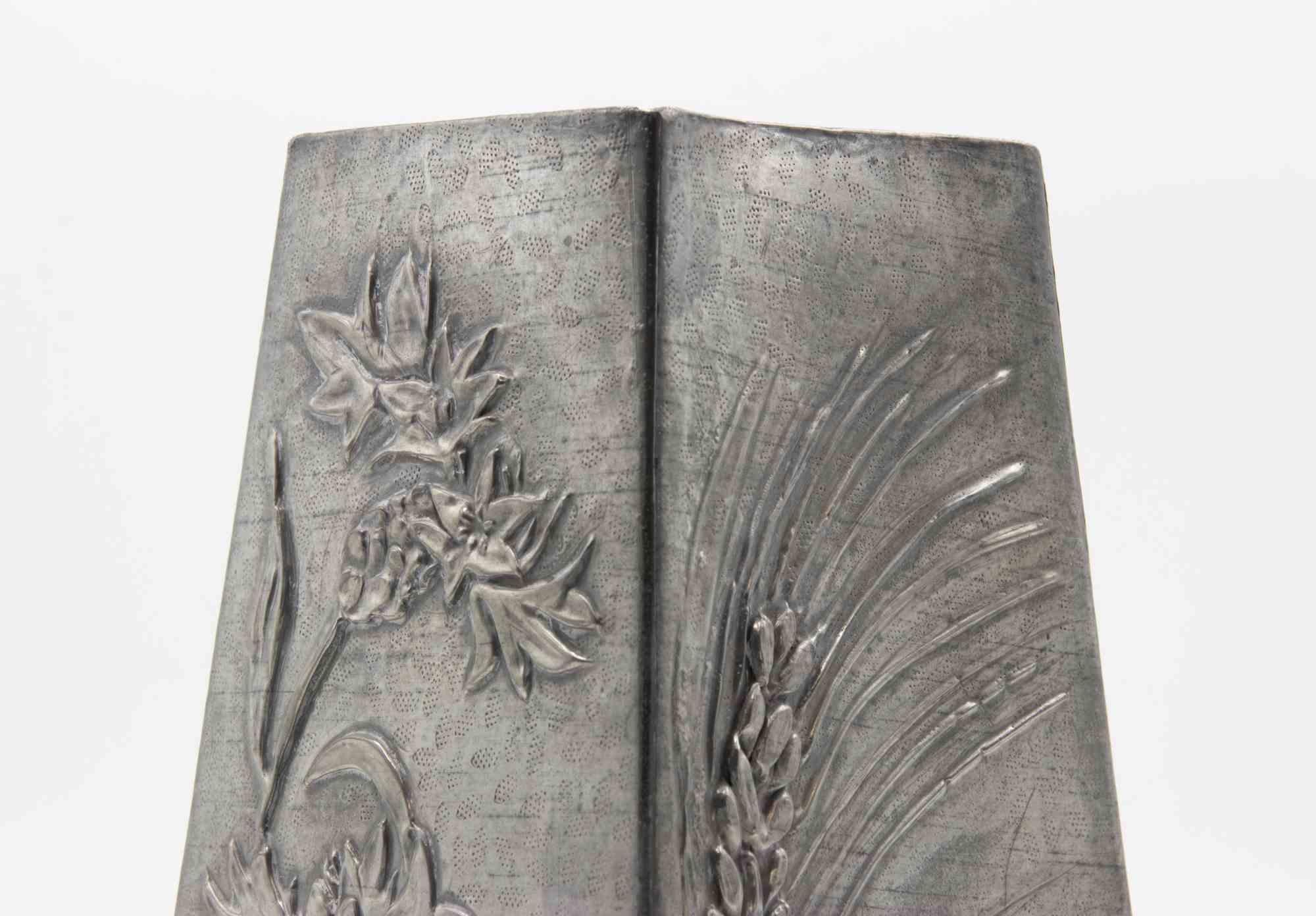 Art Nouveau Pewter Vase, Italy, Early 20th Century For Sale 1