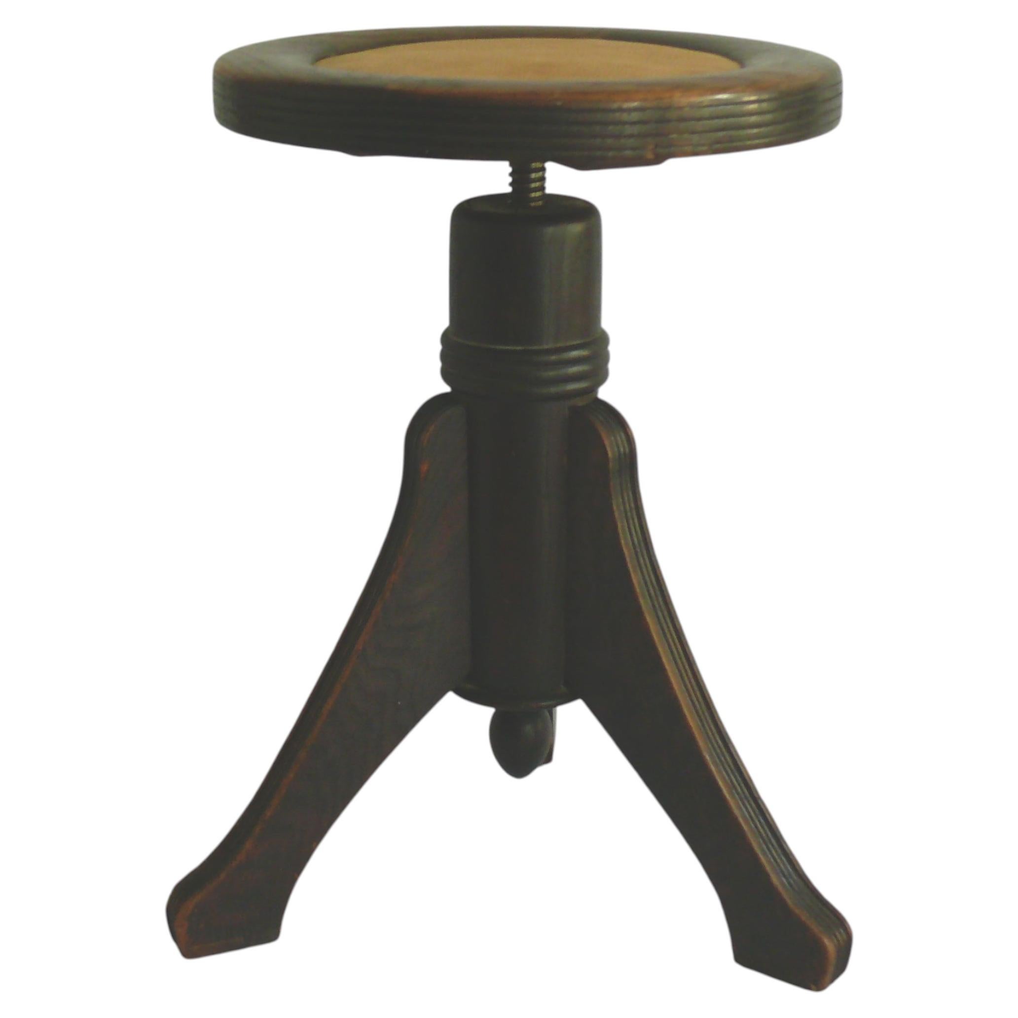 Art Nouveau Piano Stool, Walnut Wood, Leather Seat, Germany, 1925
