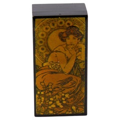 Vintage Art Nouveau Pillbox 