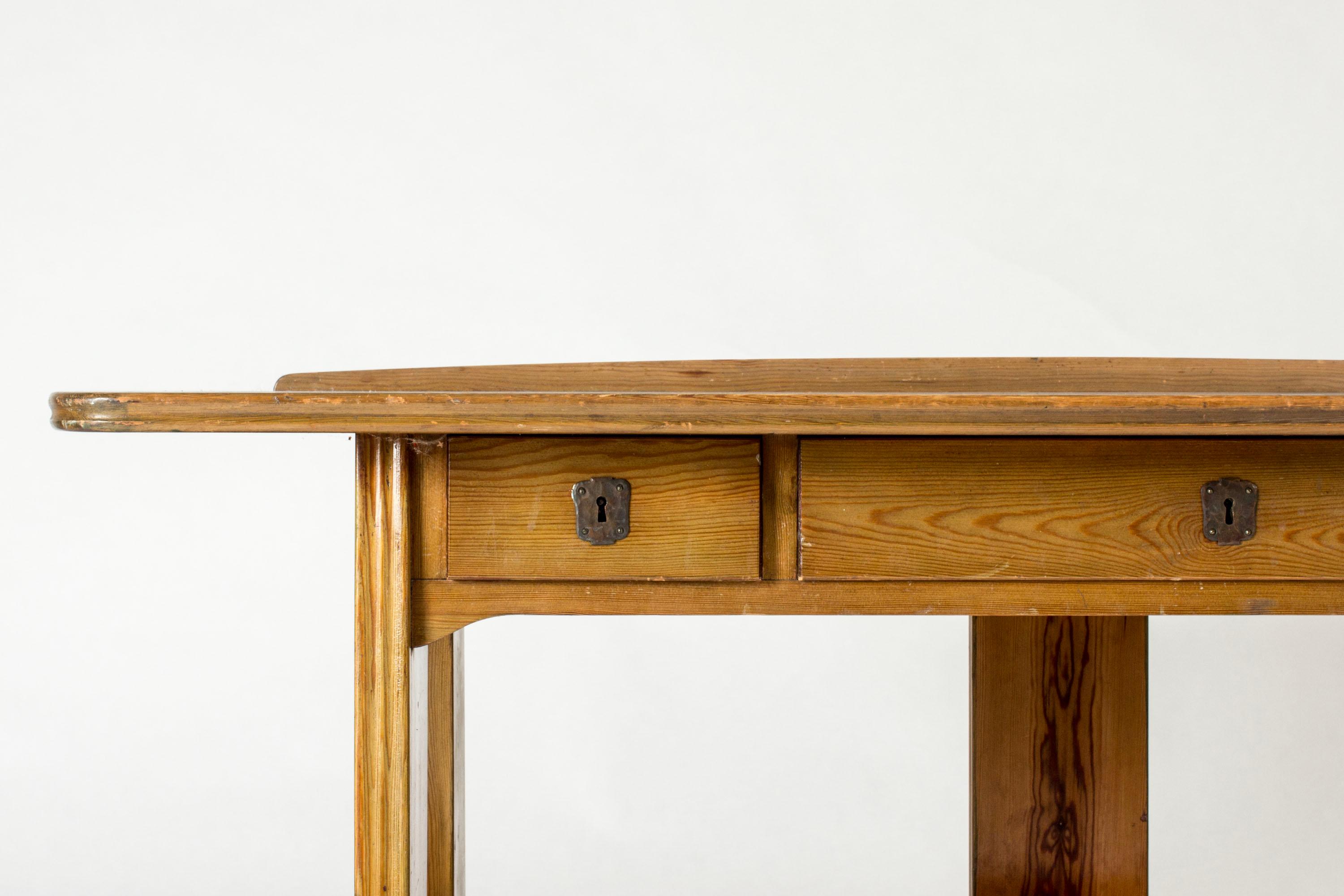 Pino Scrivania in pino Art Nouveau di Carl Westman, Svezia, 1910 in vendita