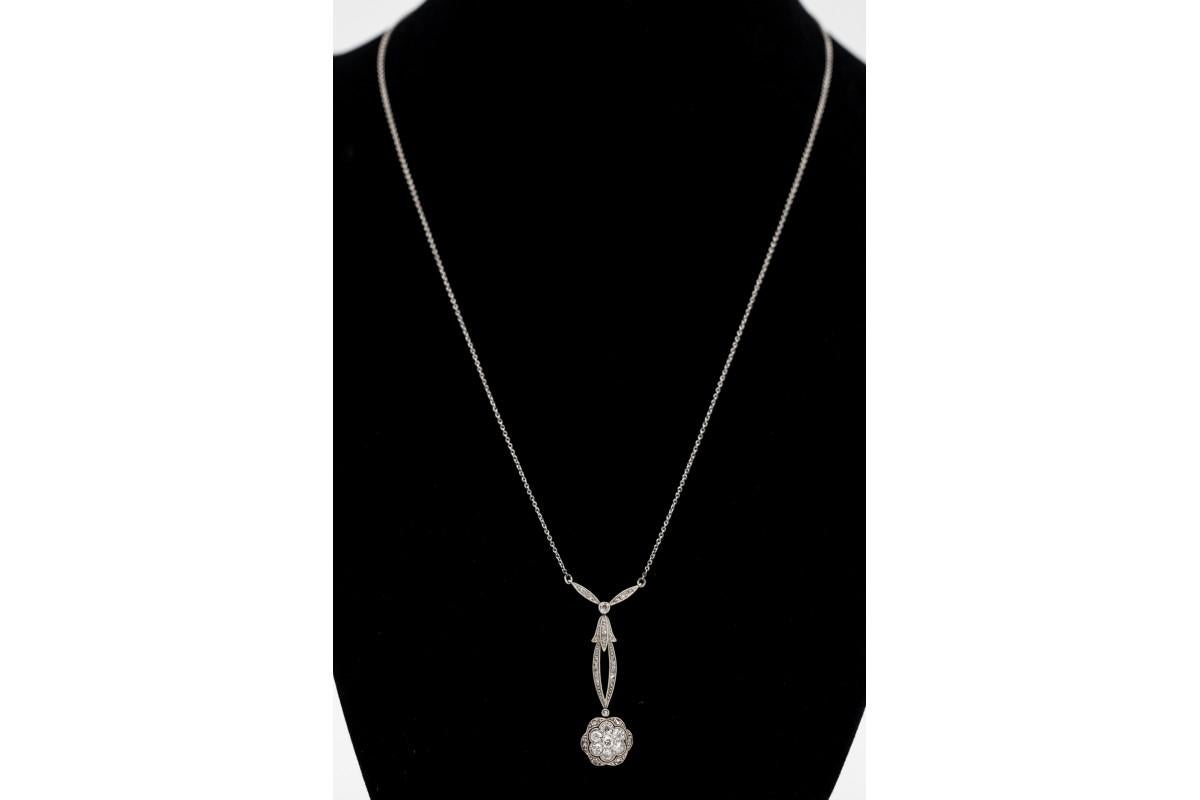 Art Nouveau Platinum Necklace with Diamonds, circa 1900. In condizioni buone in vendita a Chorzów, PL