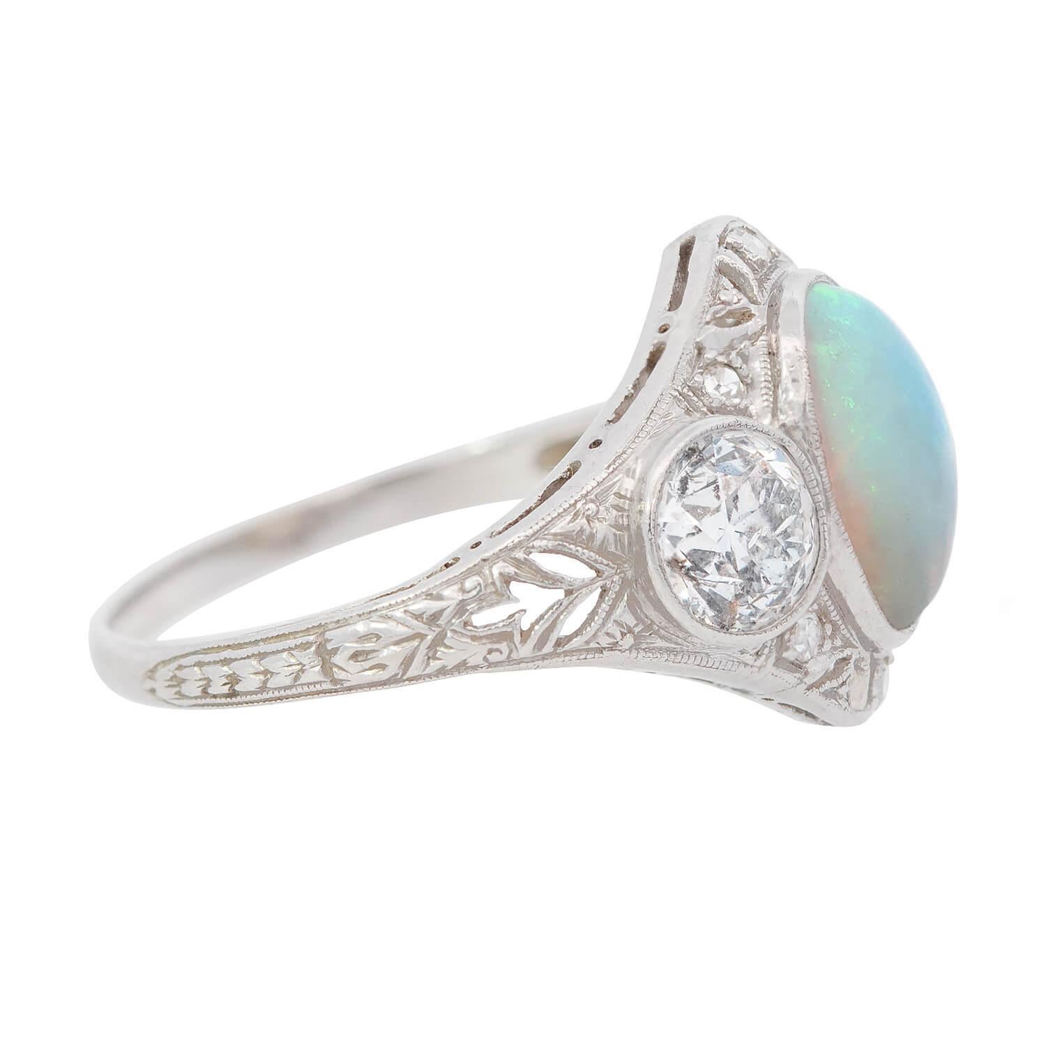 Jugendstil Platin Opal und Diamant Filigraner Ring (Art nouveau) im Angebot