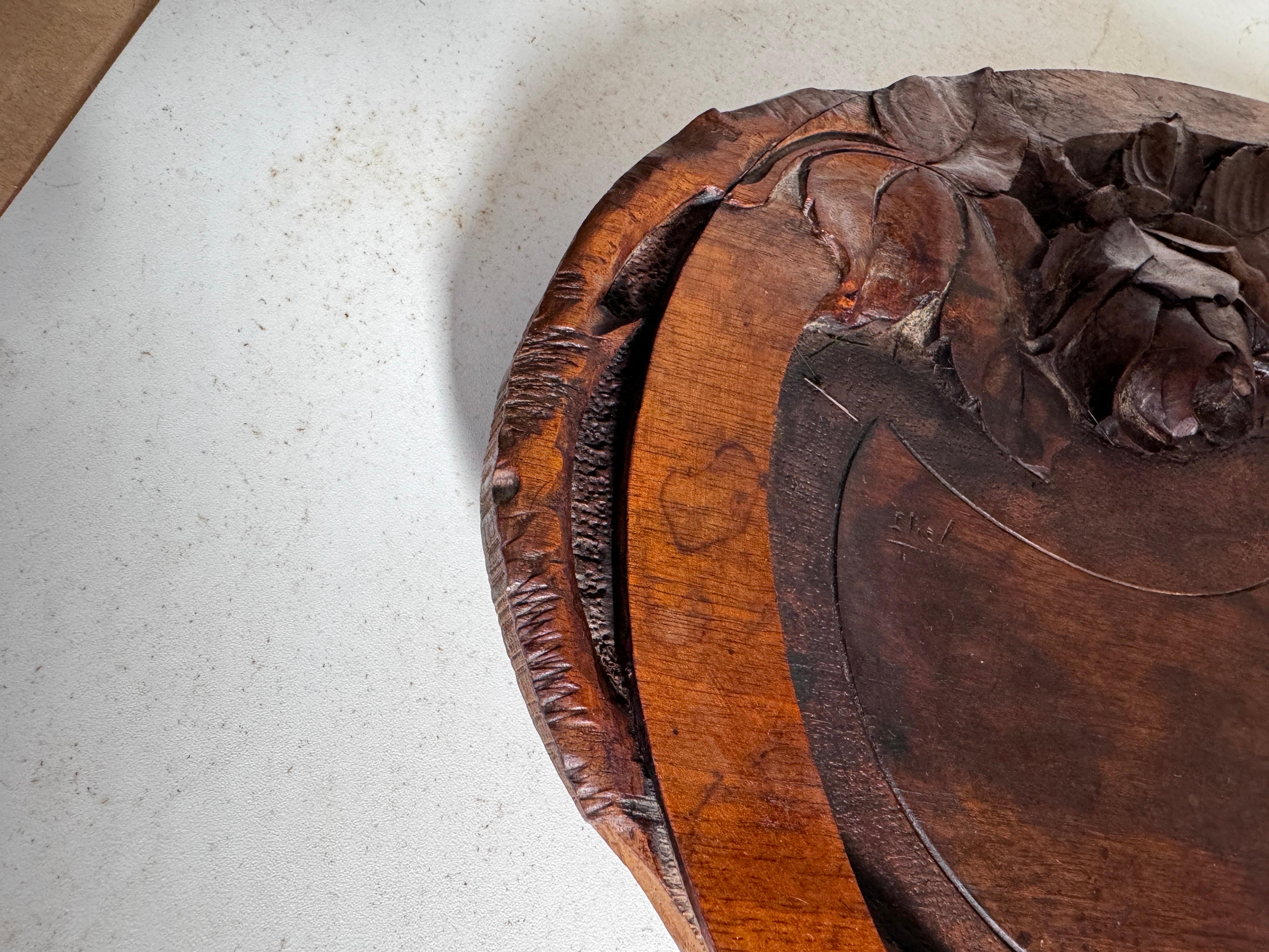 French Art Nouveau Platter in Wood, Brown Color, France circa 1930, Hand Carved, Signed For Sale