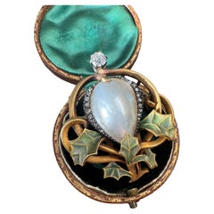 Art Nouveau Plique a Jour and Diamond 18K Holly Pendant Brooch