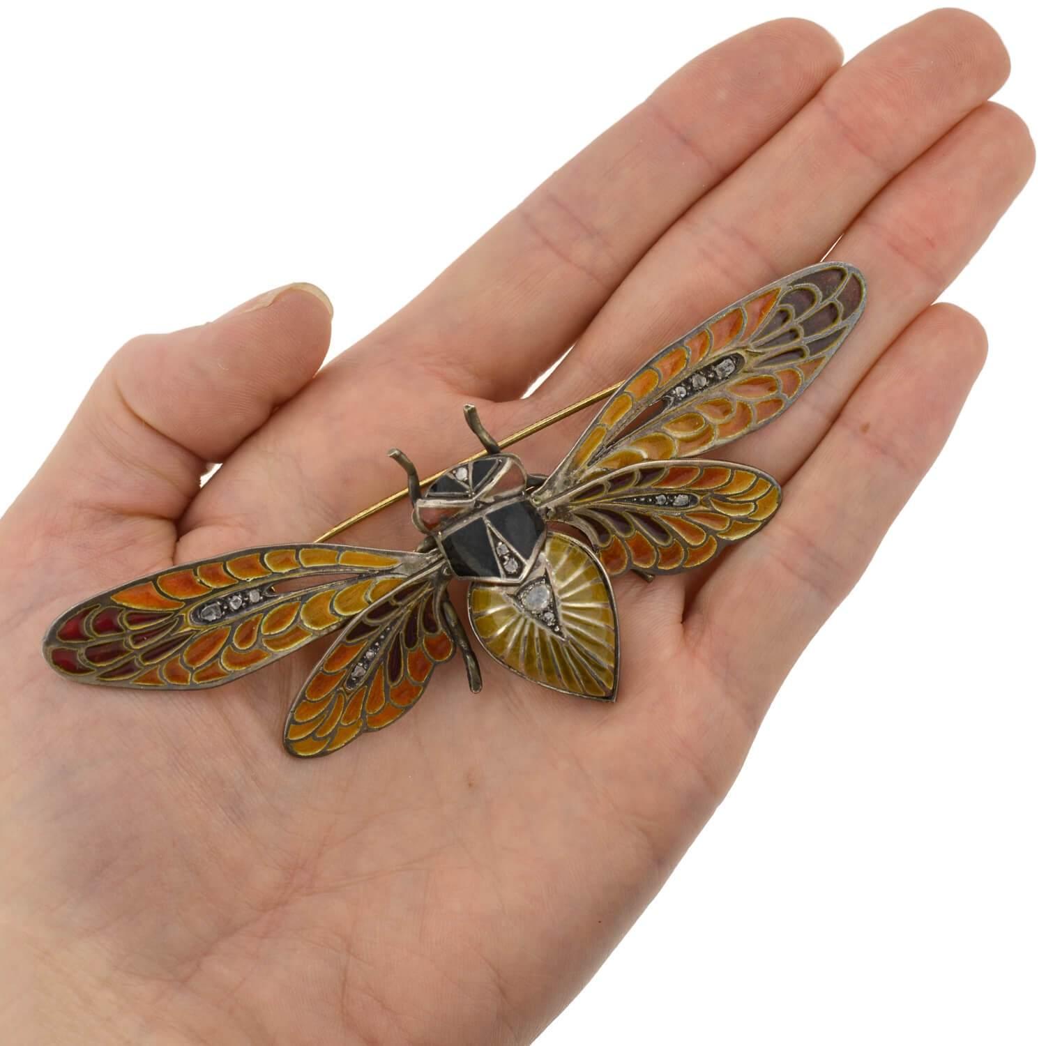 Art Nouveau Plique-à-Jour and Diamond Moveable Winged Insect Pin In Good Condition In Narberth, PA
