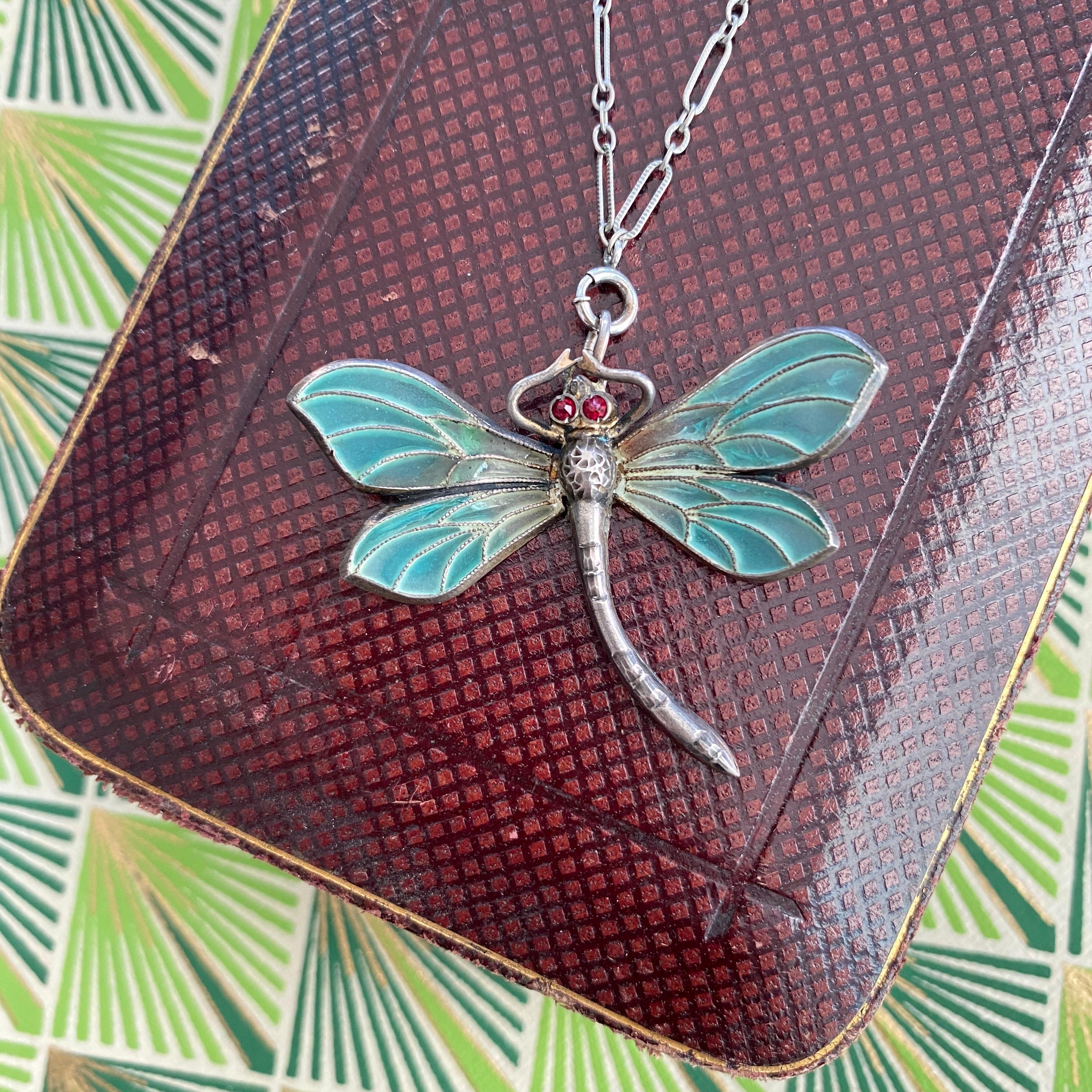 Art Nouveau Plique-a-Jour Dragonfly Silver Pendant Necklace In Good Condition For Sale In Scotts Valley, CA