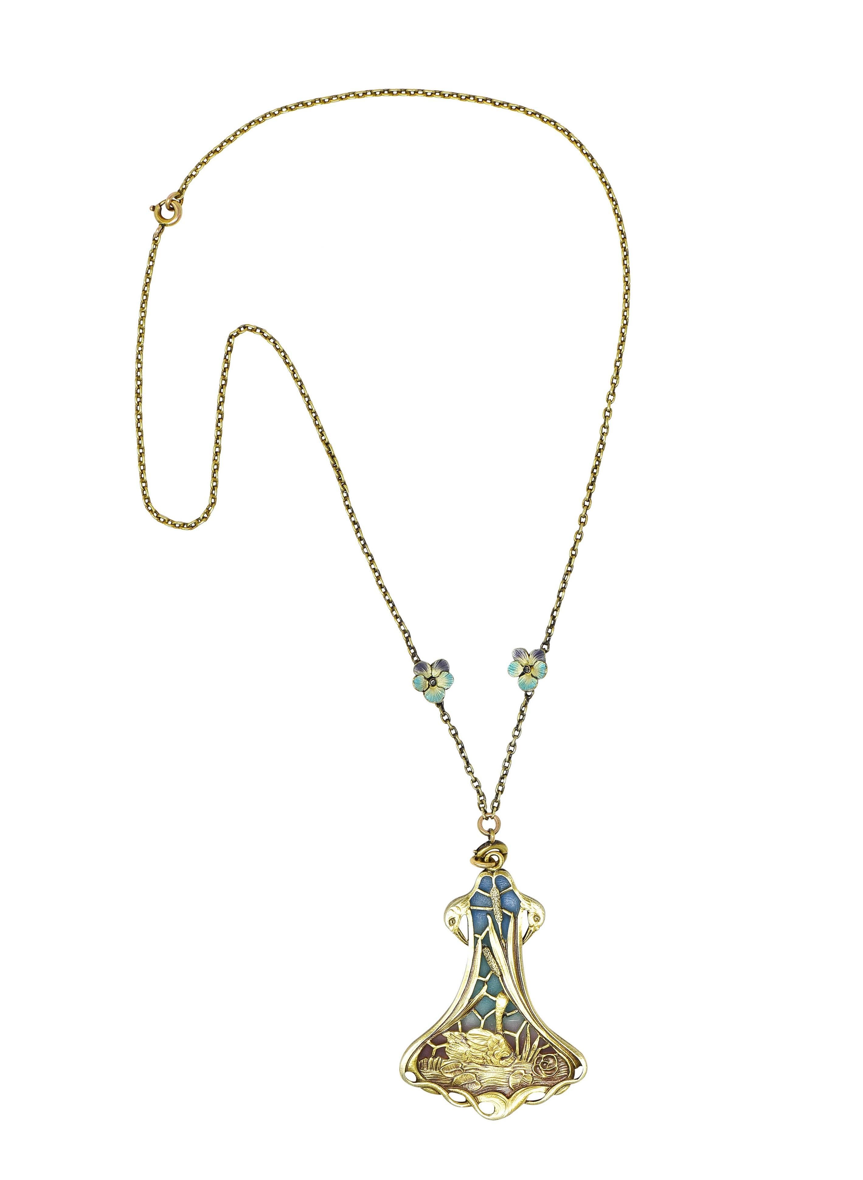 Art Nouveau Plique-A-Jour Enamel 14 Karat Gold Antique Swan Pendant Necklace For Sale 1