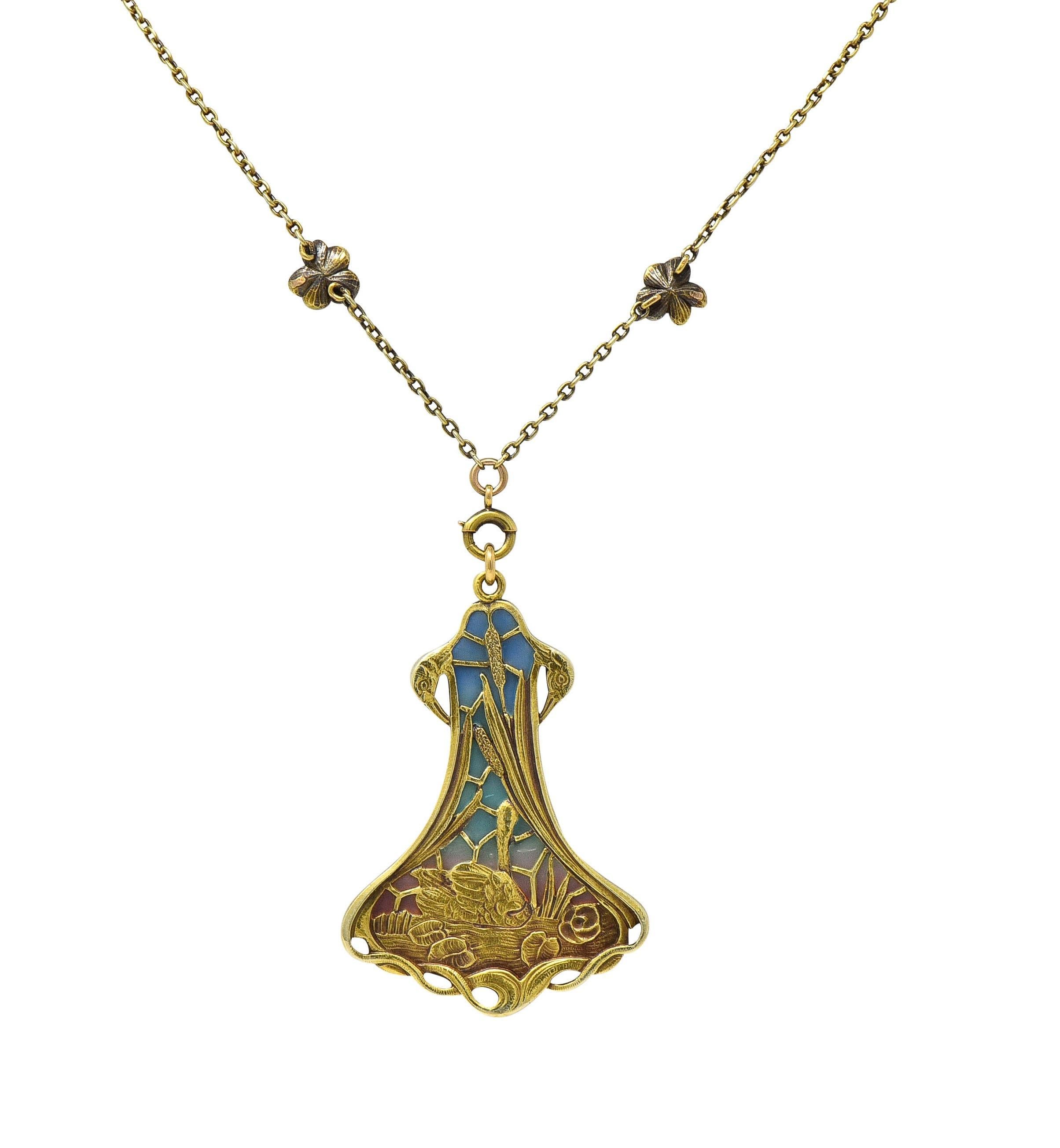 Art Nouveau Plique-A-Jour Enamel 14 Karat Gold Antique Swan Pendant Necklace For Sale 3