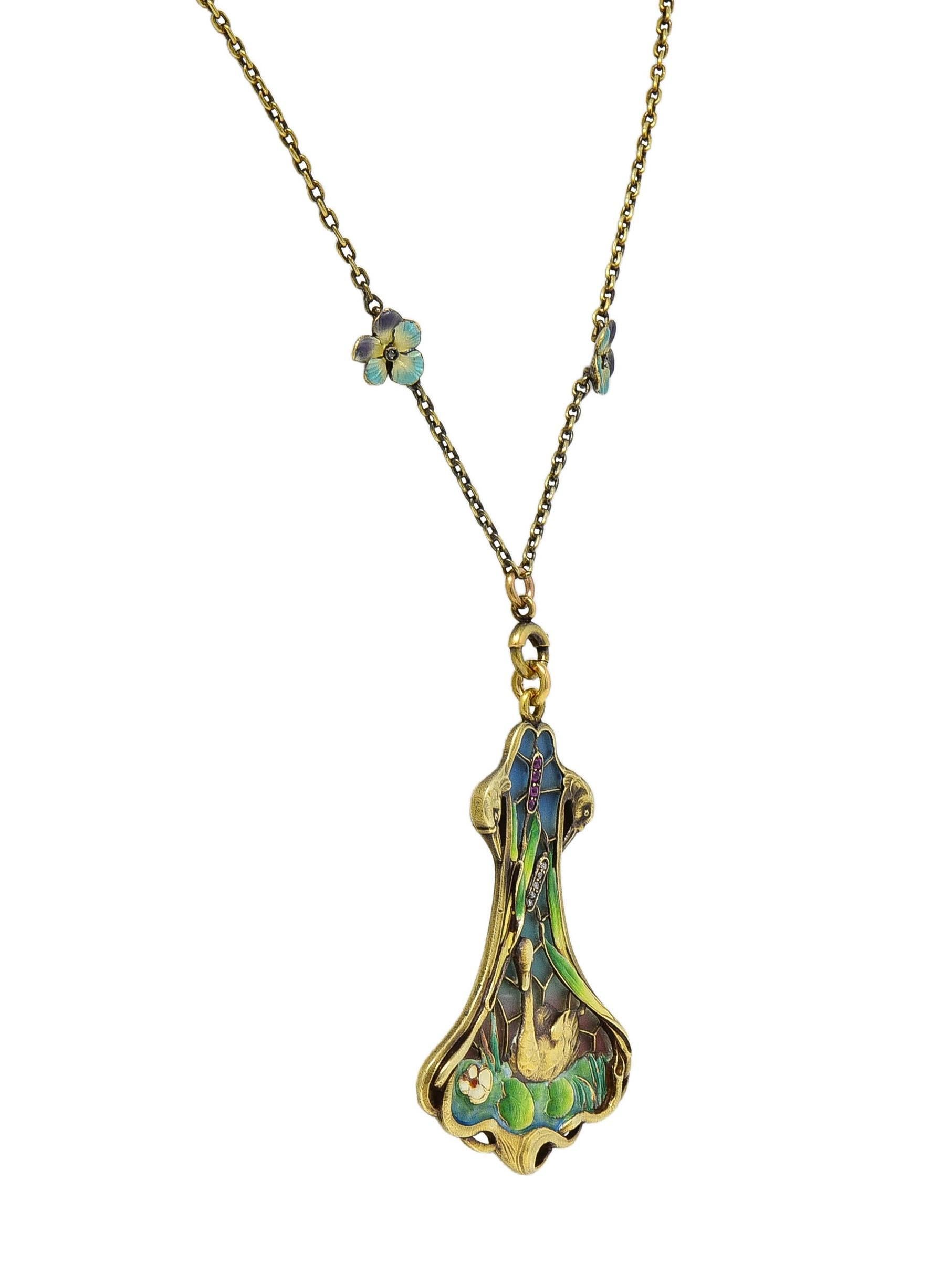 Art Nouveau Plique-A-Jour Enamel 14 Karat Gold Antique Swan Pendant Necklace For Sale 4