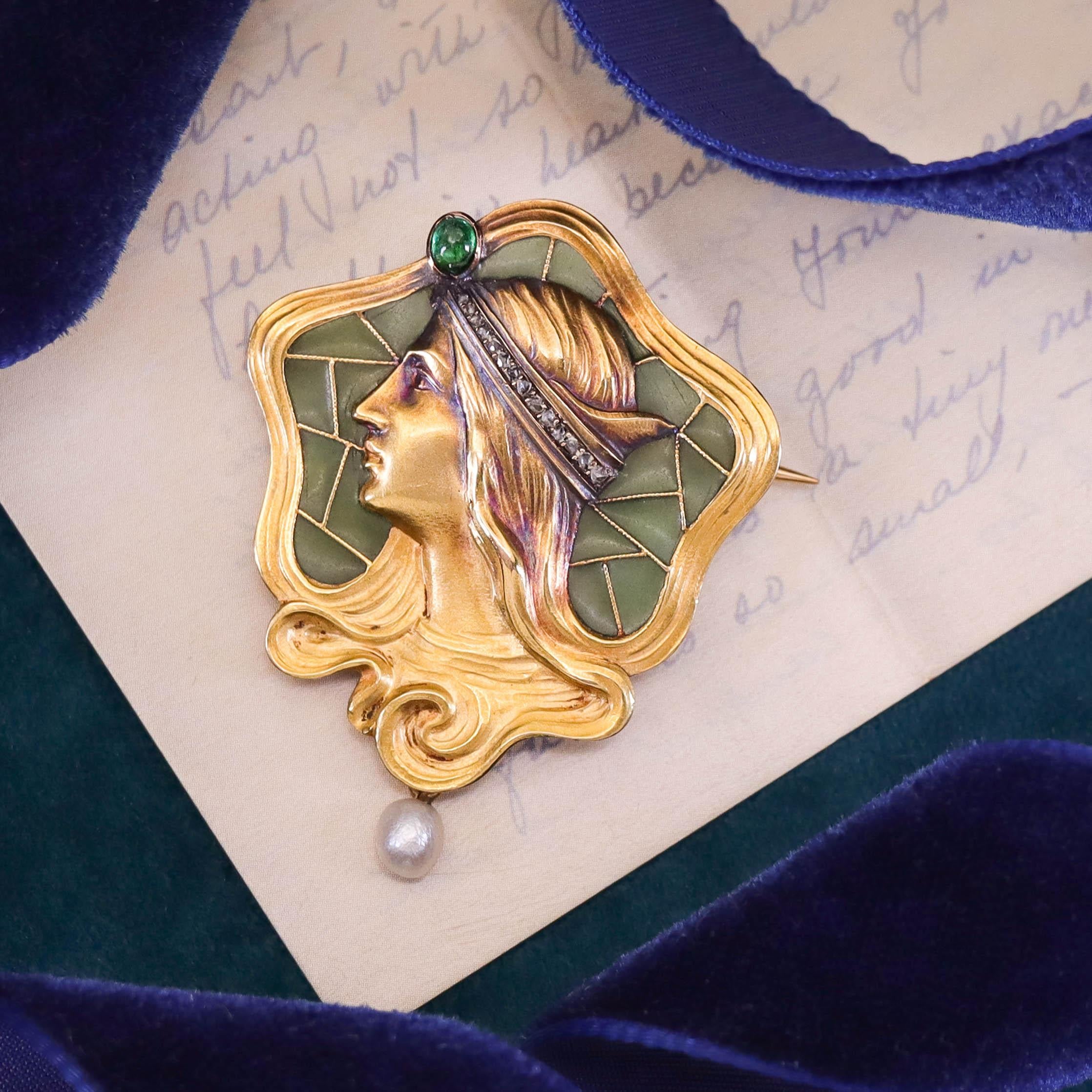 Art Nouveau Plique a Jour Broche Esmaltado Mujer de Oro de 14k en Bueno estado para la venta en Lewisburg, PA
