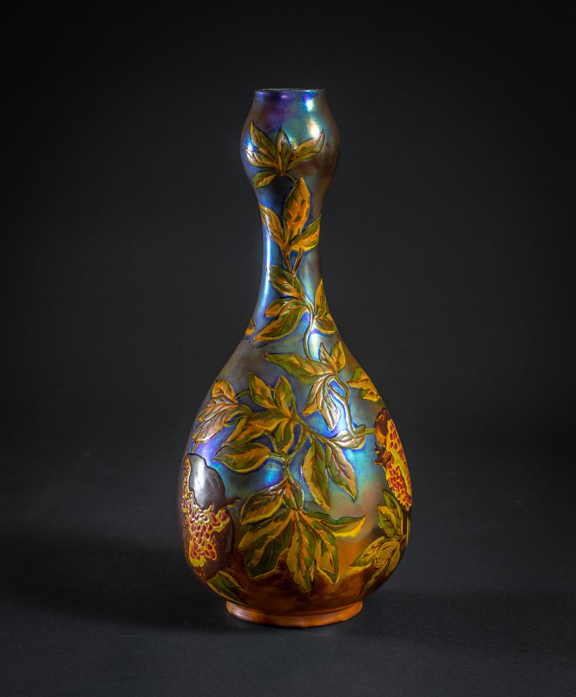 Hungarian Art Nouveau Pomegranate Vase by Táde Sikorsky for Zsolnay For Sale