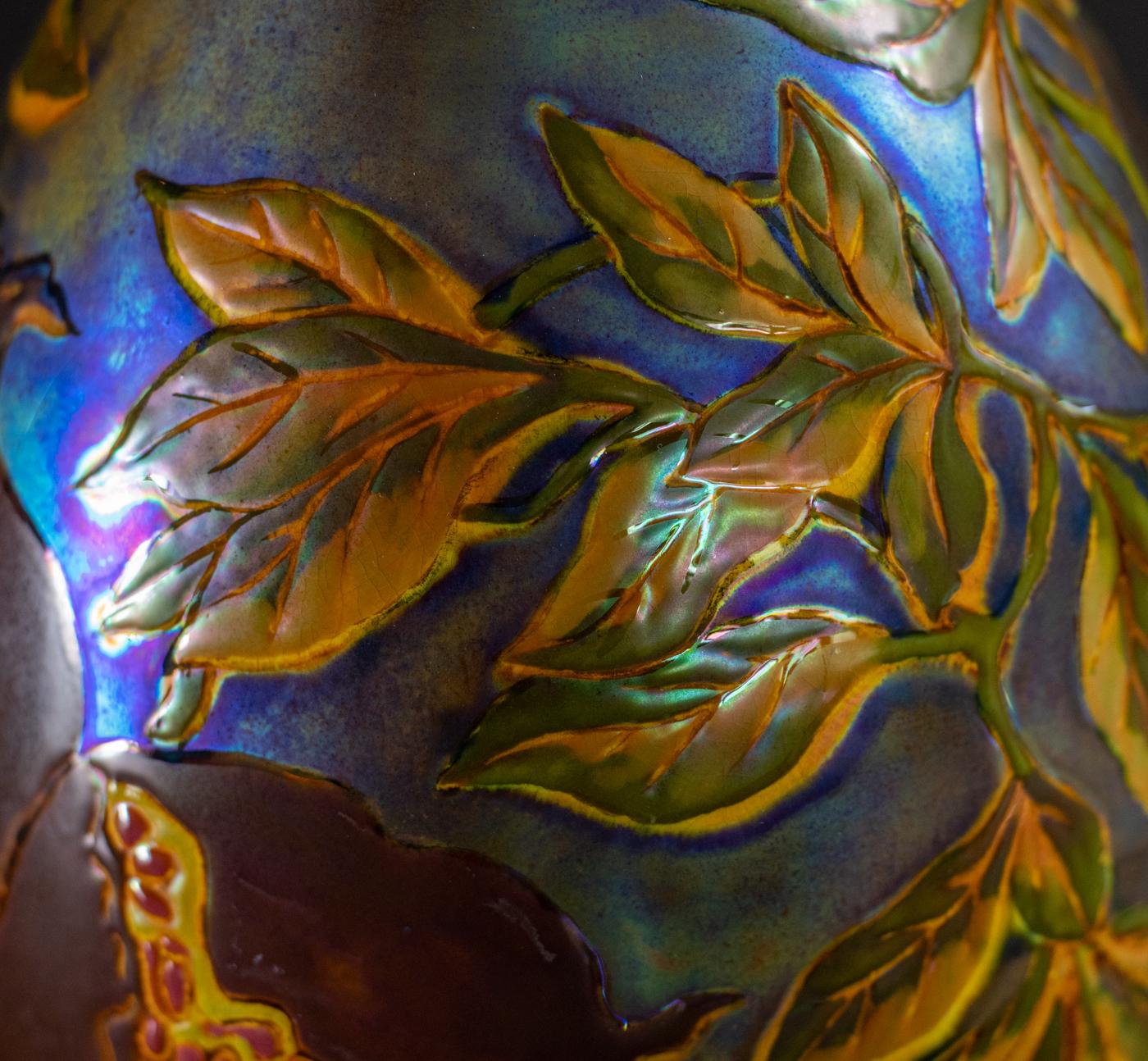 Art Nouveau Pomegranate Vase by Táde Sikorsky for Zsolnay For Sale 3