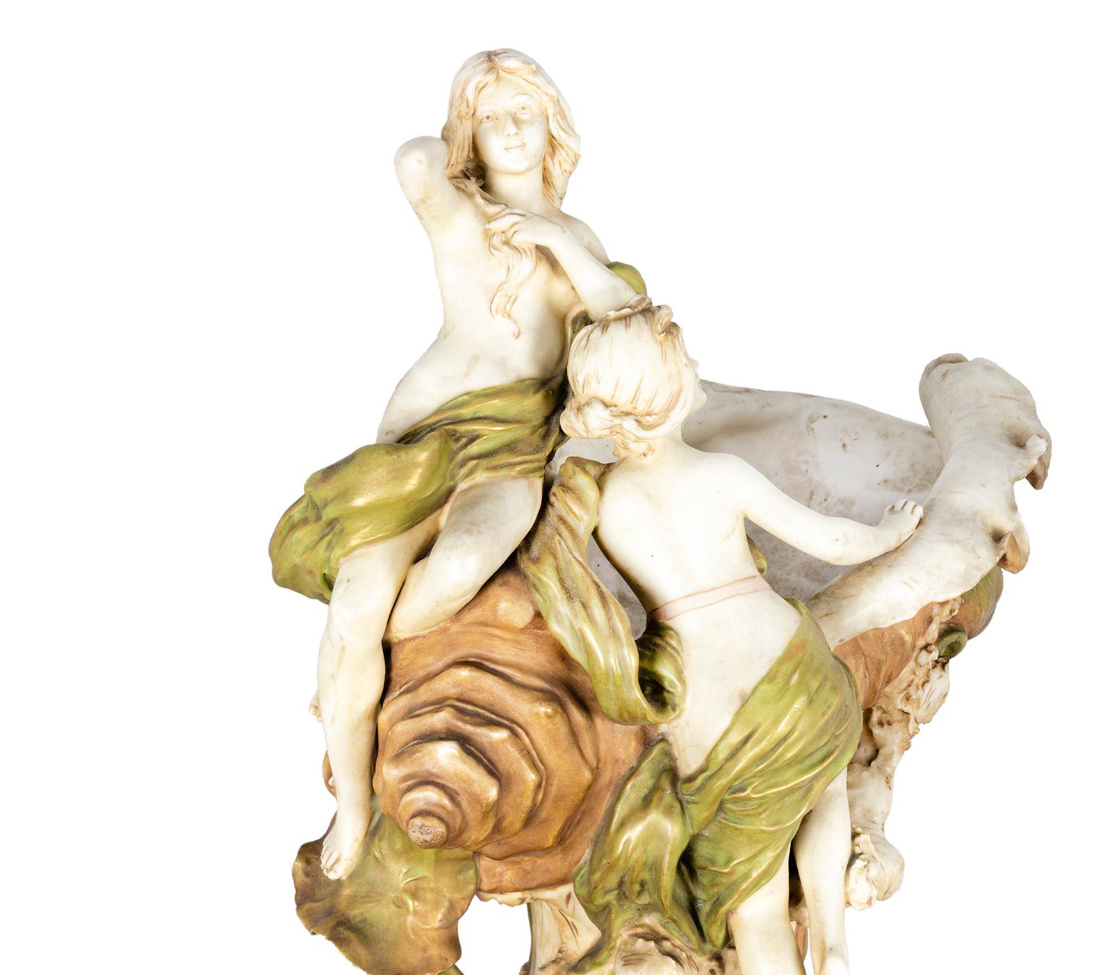 Centre de table Art Nouveau avec nymphes par Royal Dux Bohemia, années 1900 en vente 2