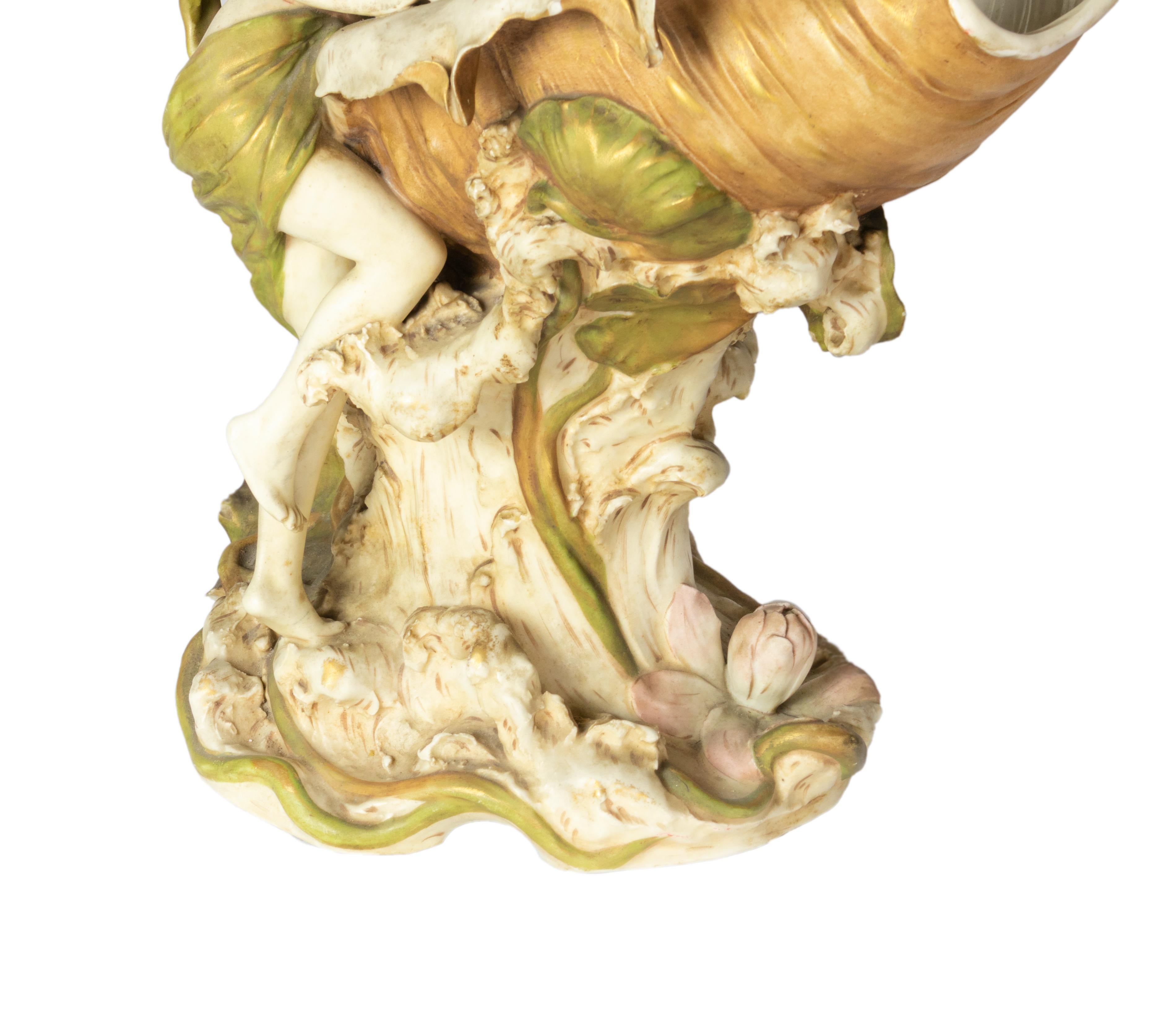 Centre de table Art Nouveau avec nymphes par Royal Dux Bohemia, années 1900 Bon état - En vente à Lisbon, PT