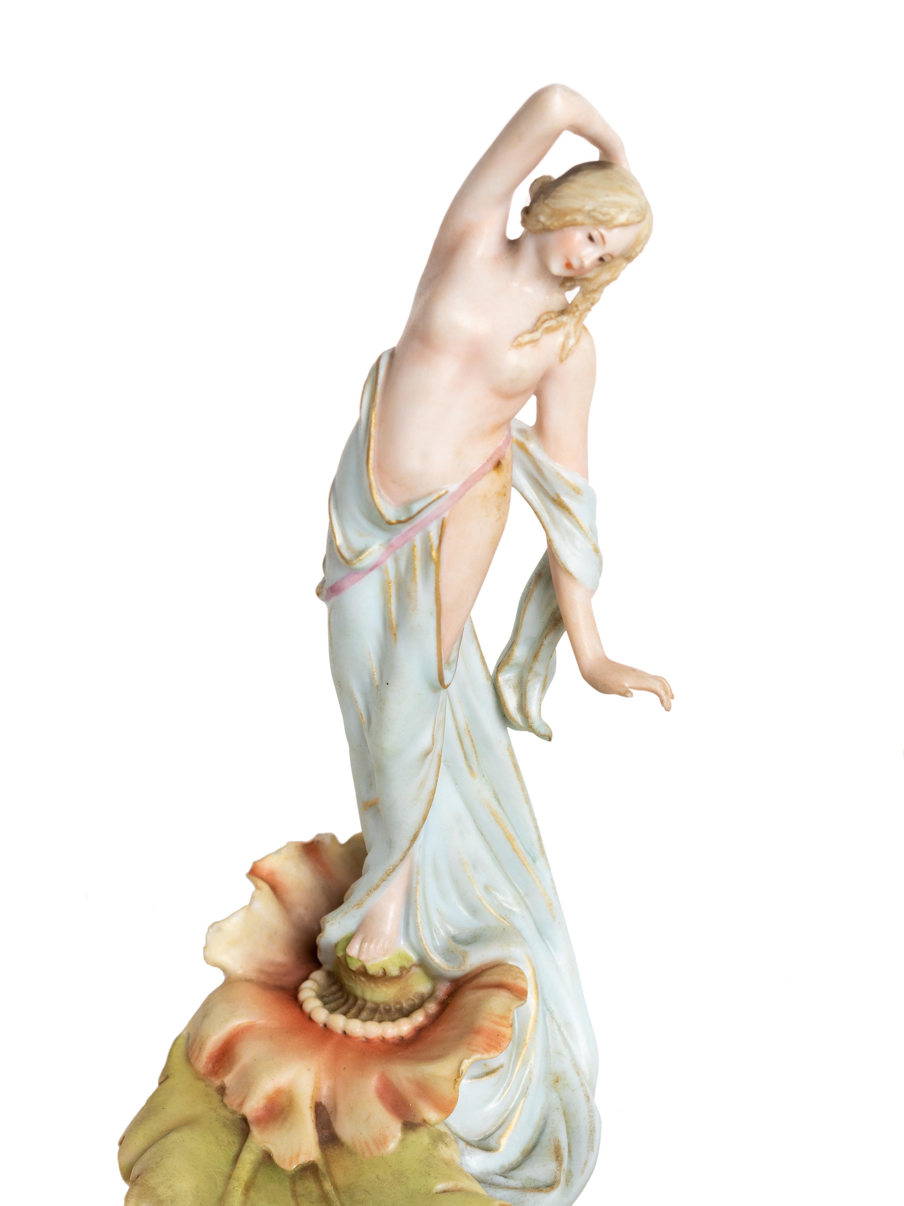 Porcellana Calamaio in porcellana Art Nouveau con Venere e ninfea, XIX secolo in vendita