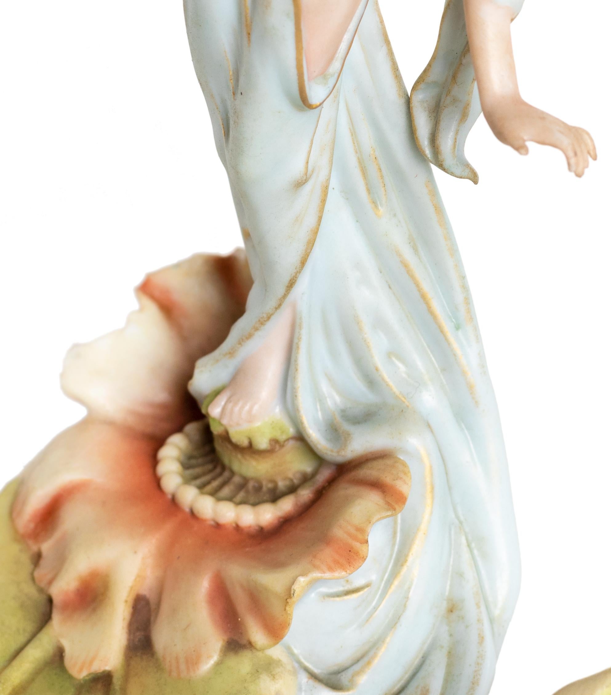 Calamaio in porcellana Art Nouveau con Venere e ninfea, XIX secolo in vendita 2