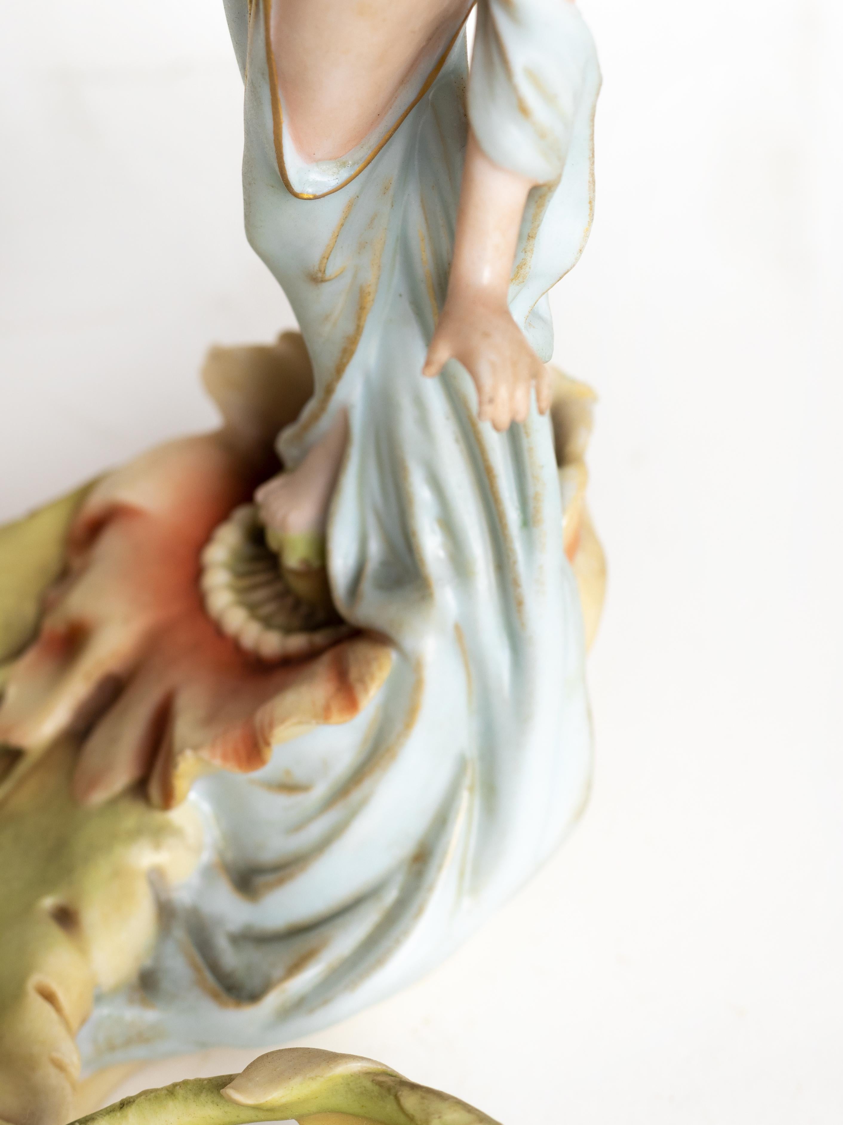 Calamaio in porcellana Art Nouveau con Venere e ninfea, XIX secolo in vendita 3