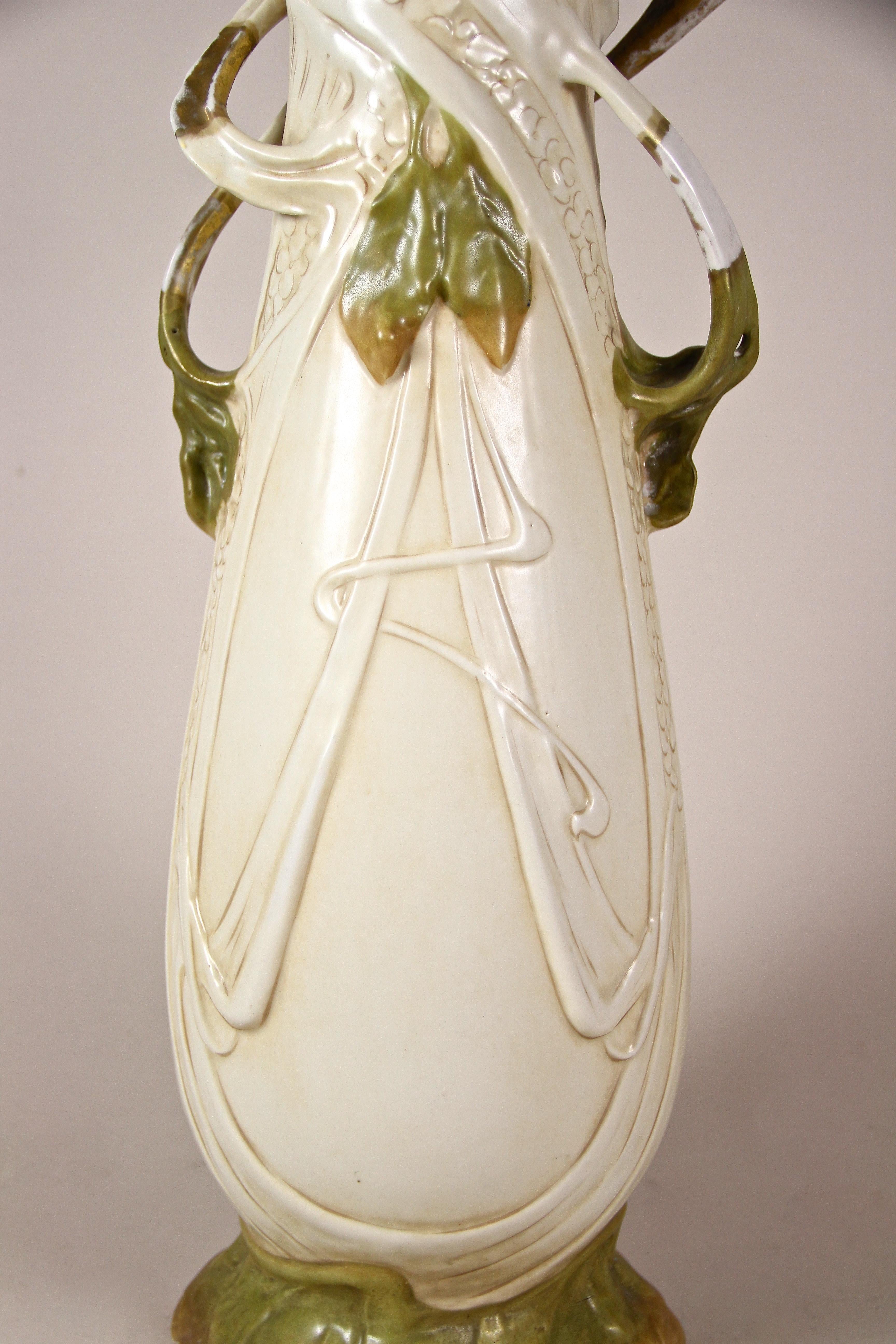 Art Nouveau Porcelain Vase with Olives by Royal Dux, Bohemia, circa 1900 In Good Condition In Lichtenberg, AT