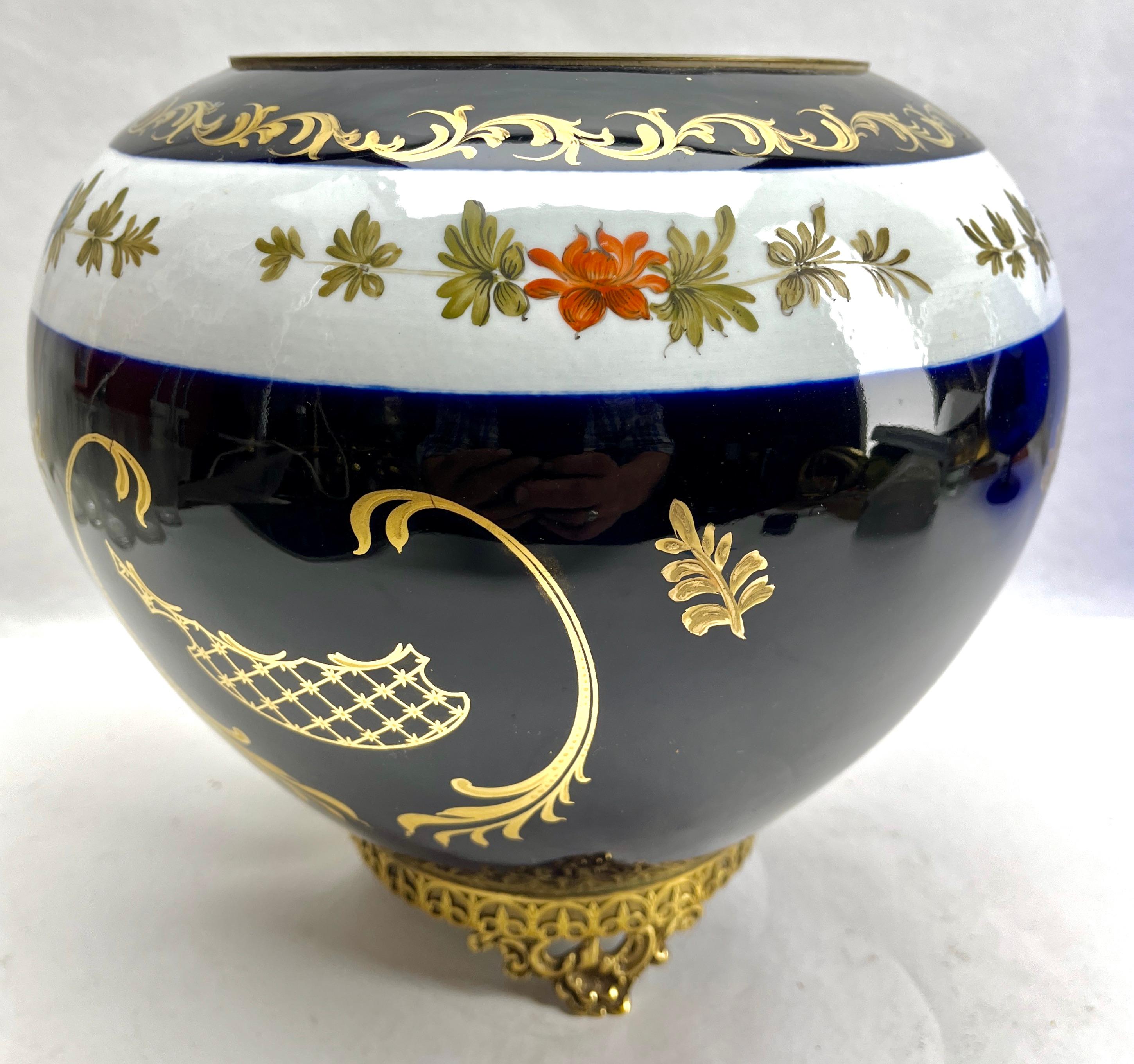 Art Nouveau Porcelian Vase stamped Richelieu mounted one Brass Base Hand-Painted For Sale 4