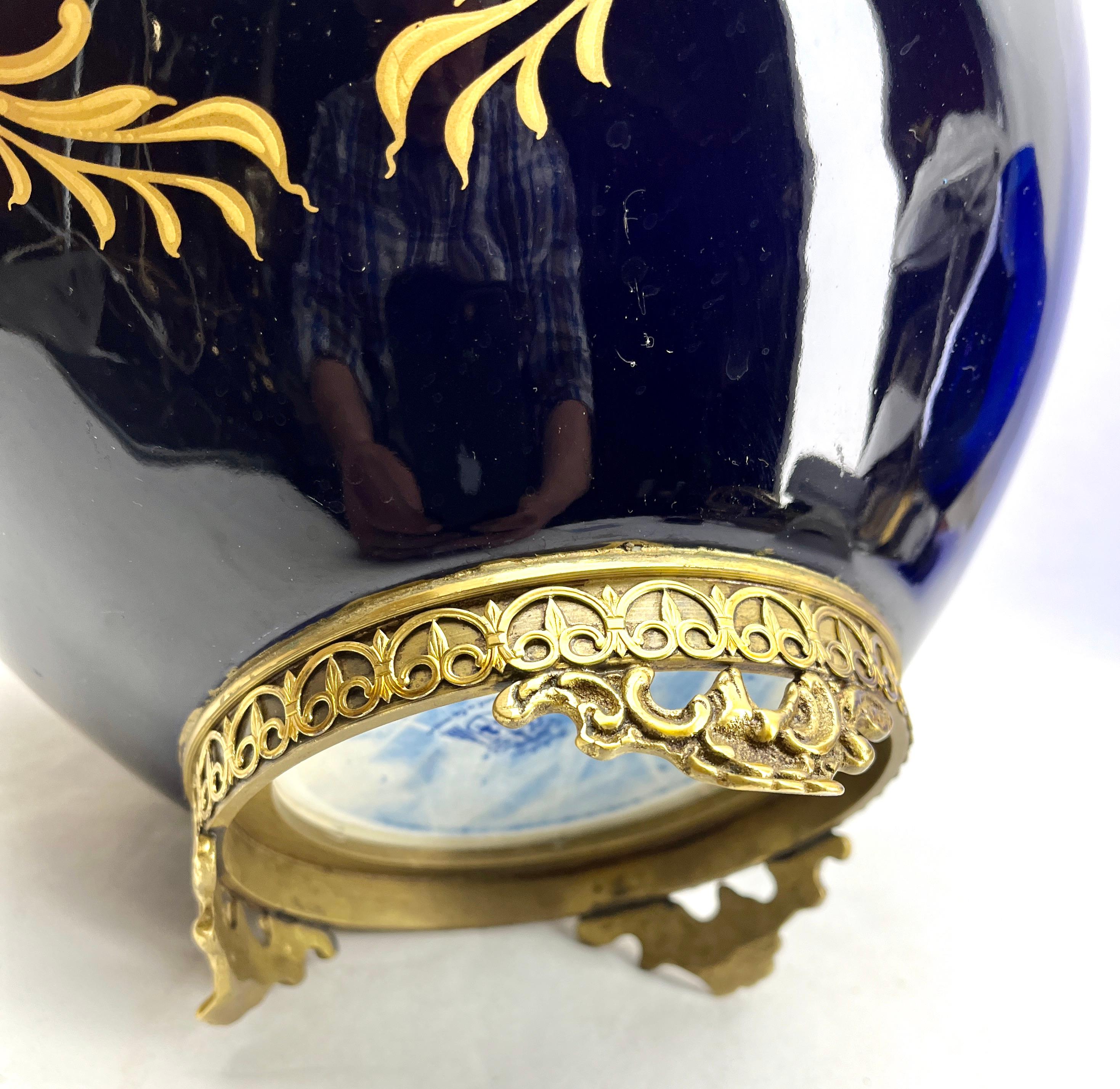 Art Nouveau Porcelian Vase stamped Richelieu mounted one Brass Base Hand-Painted For Sale 1