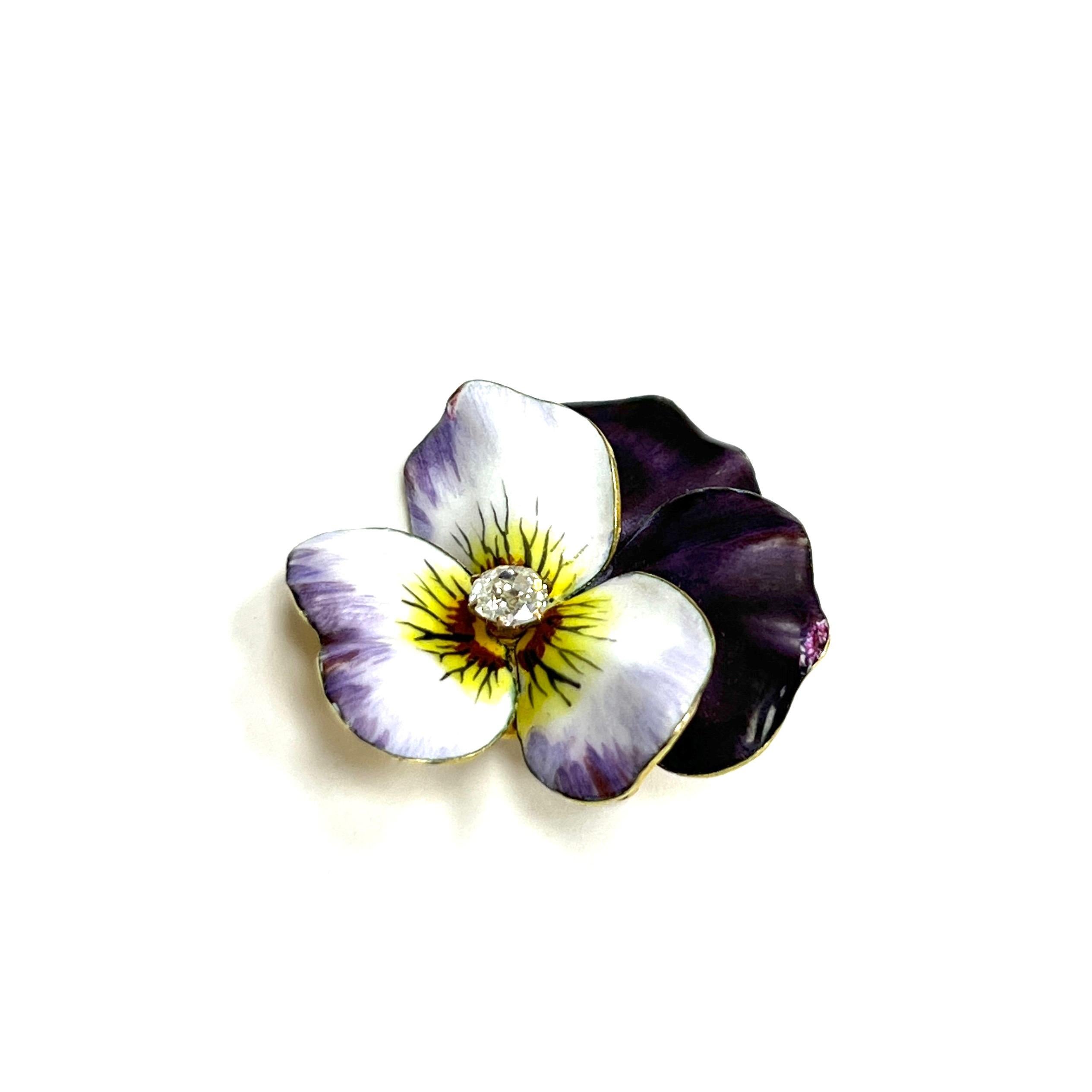 Art Nouveau Purple Pansy Enamel Brooch In Good Condition For Sale In New York, NY
