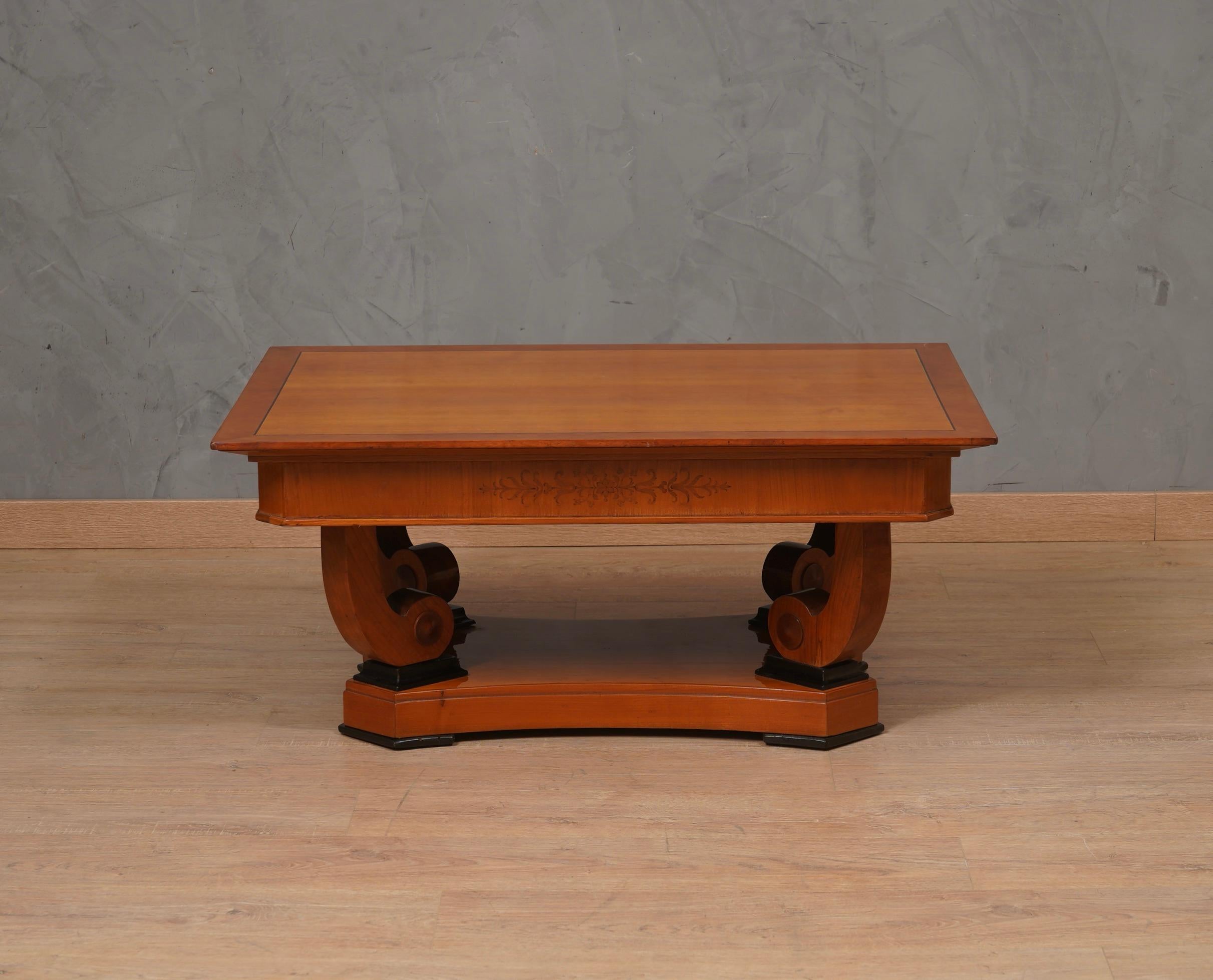 Art Nouveau Rectangular CherryWood Austrian Sofa Table, 1900 For Sale 1