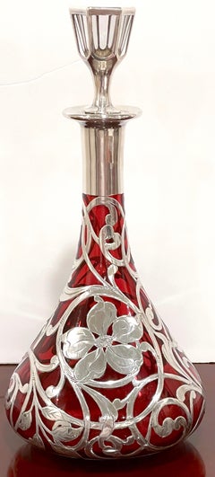 Dekanter aus rotem Glas mit Silberüberzug im Jugendstil von La Pierre Silver Co