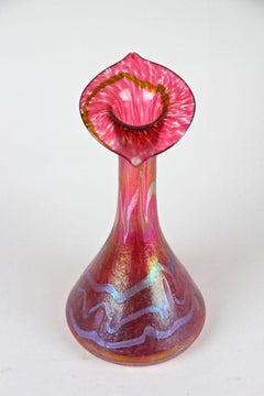 Art Nouveau Red Glass Vase by Fritz Heckert "Jack In The Pulpit", CZ circa 1901