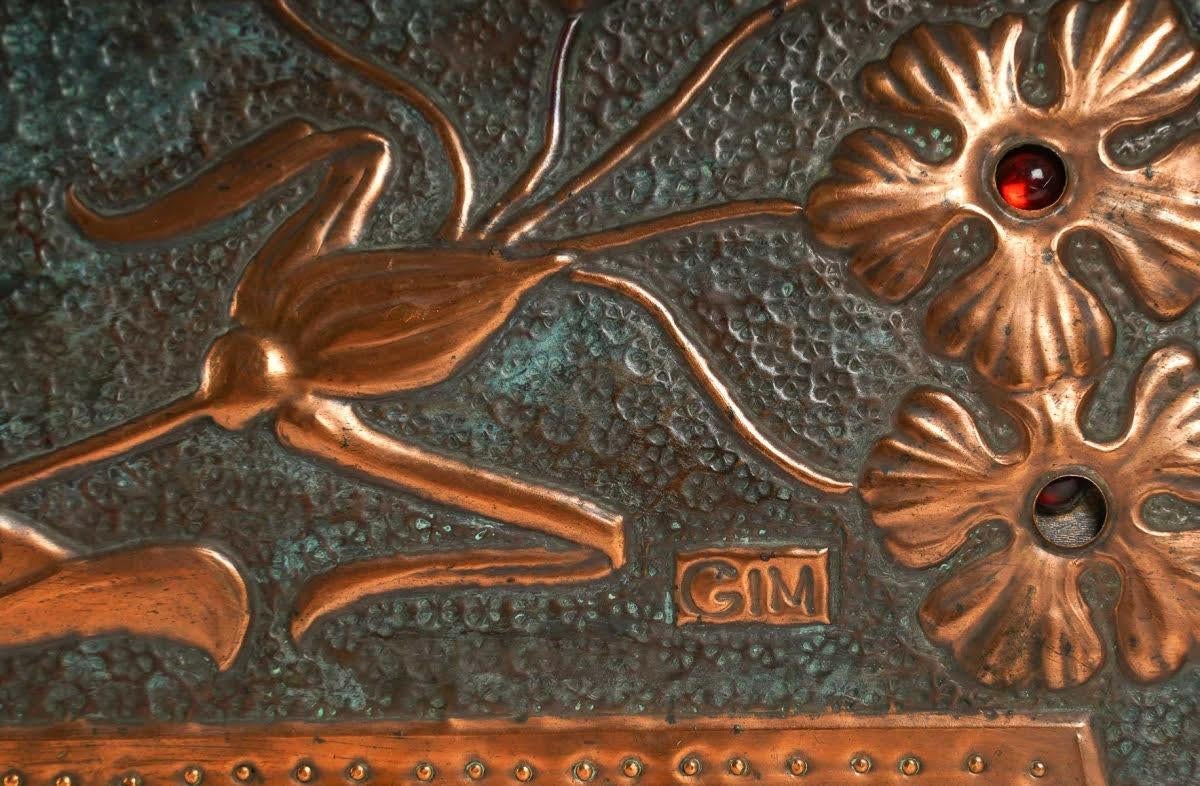 Français Boîte en cuivre repoussé Art Nouveau, vers 1900. en vente