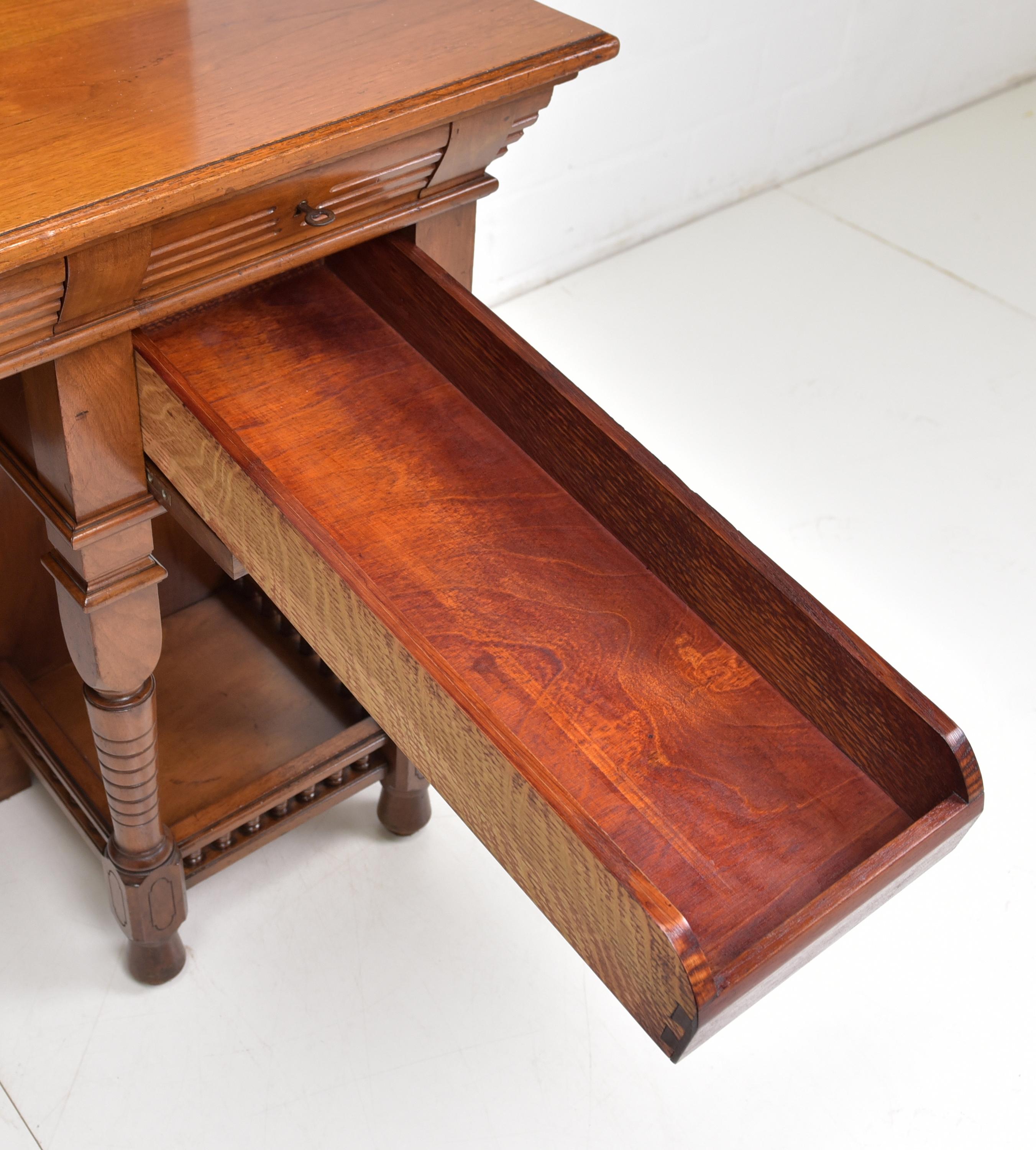 Art Nouveau Restoration Desk / Lady'S Desk in Walnut 1