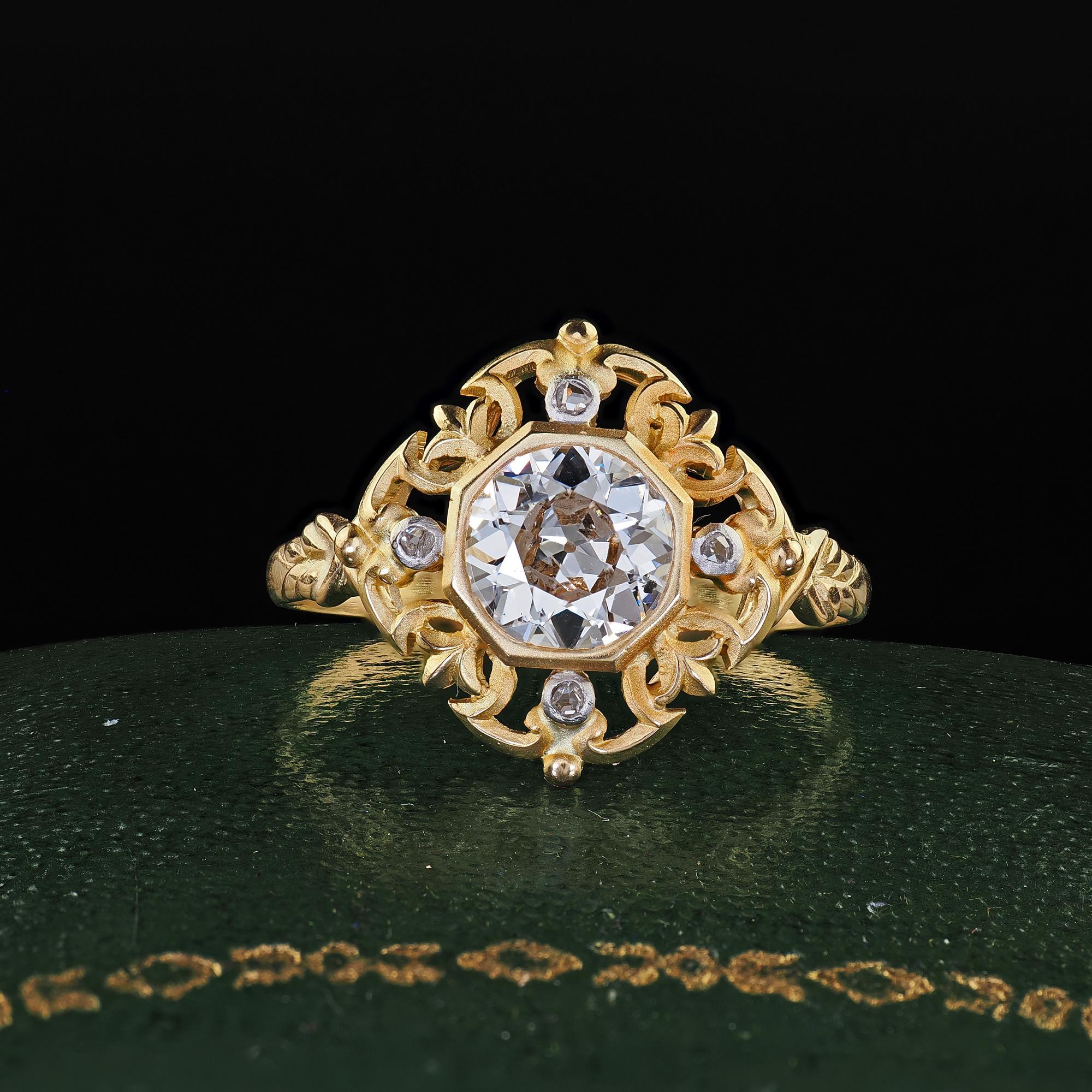 Anello di fidanzamento con diamante vecchio taglio euro in oro giallo 18 carati Art Nouveau Revival - GIA in vendita 2