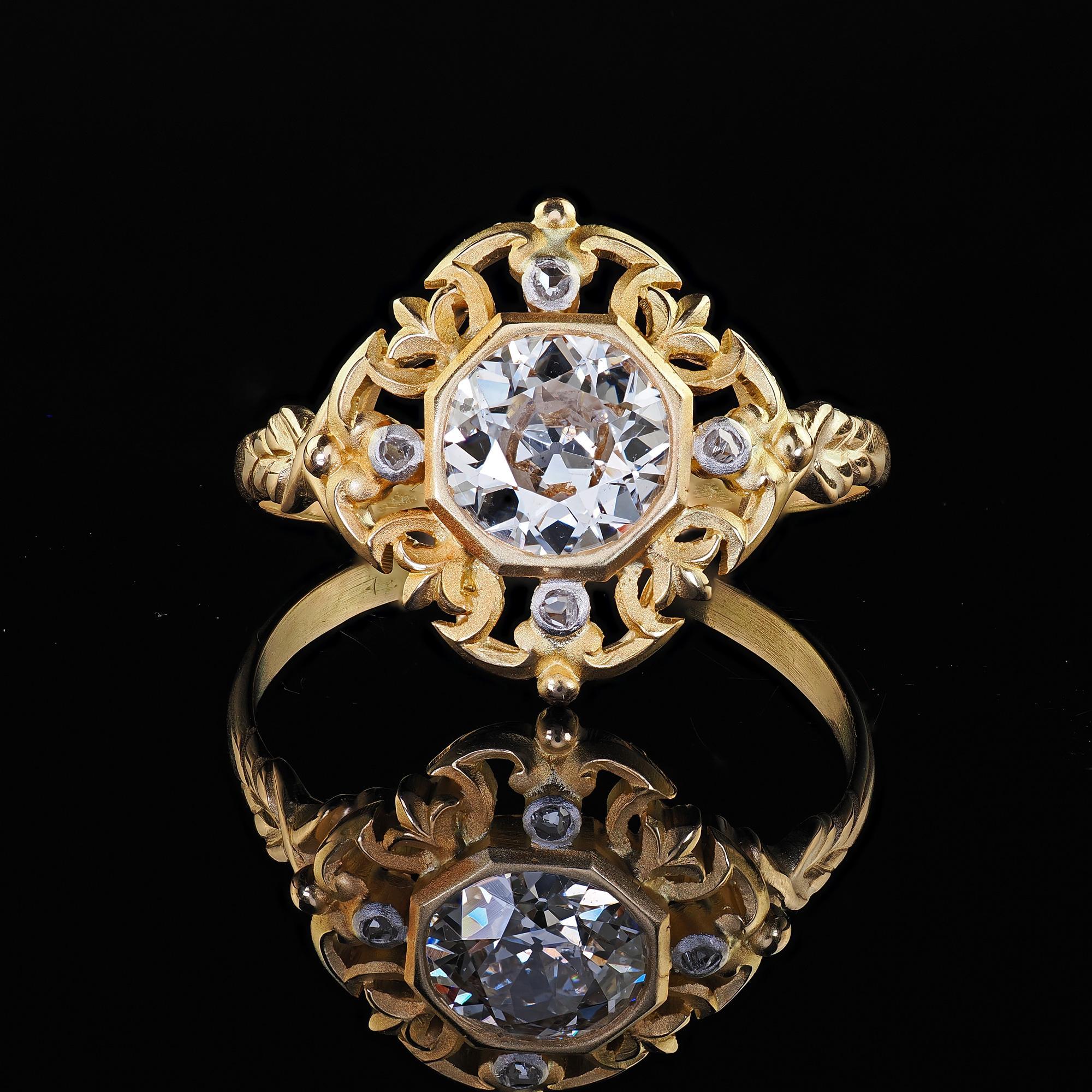 Anello di fidanzamento con diamante vecchio taglio euro in oro giallo 18 carati Art Nouveau Revival - GIA in vendita 3