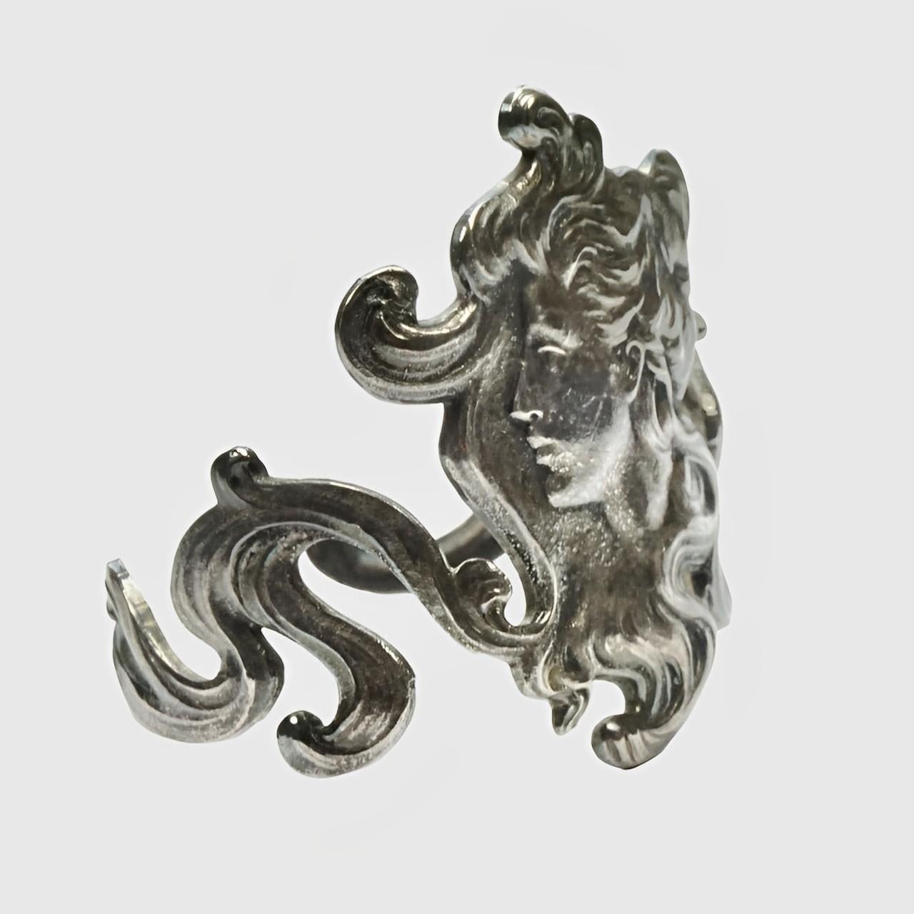 Bangle da donna Art Nouveau Revival largo in tonalità argento scuro e smalto nero In condizioni buone in vendita a London, GB