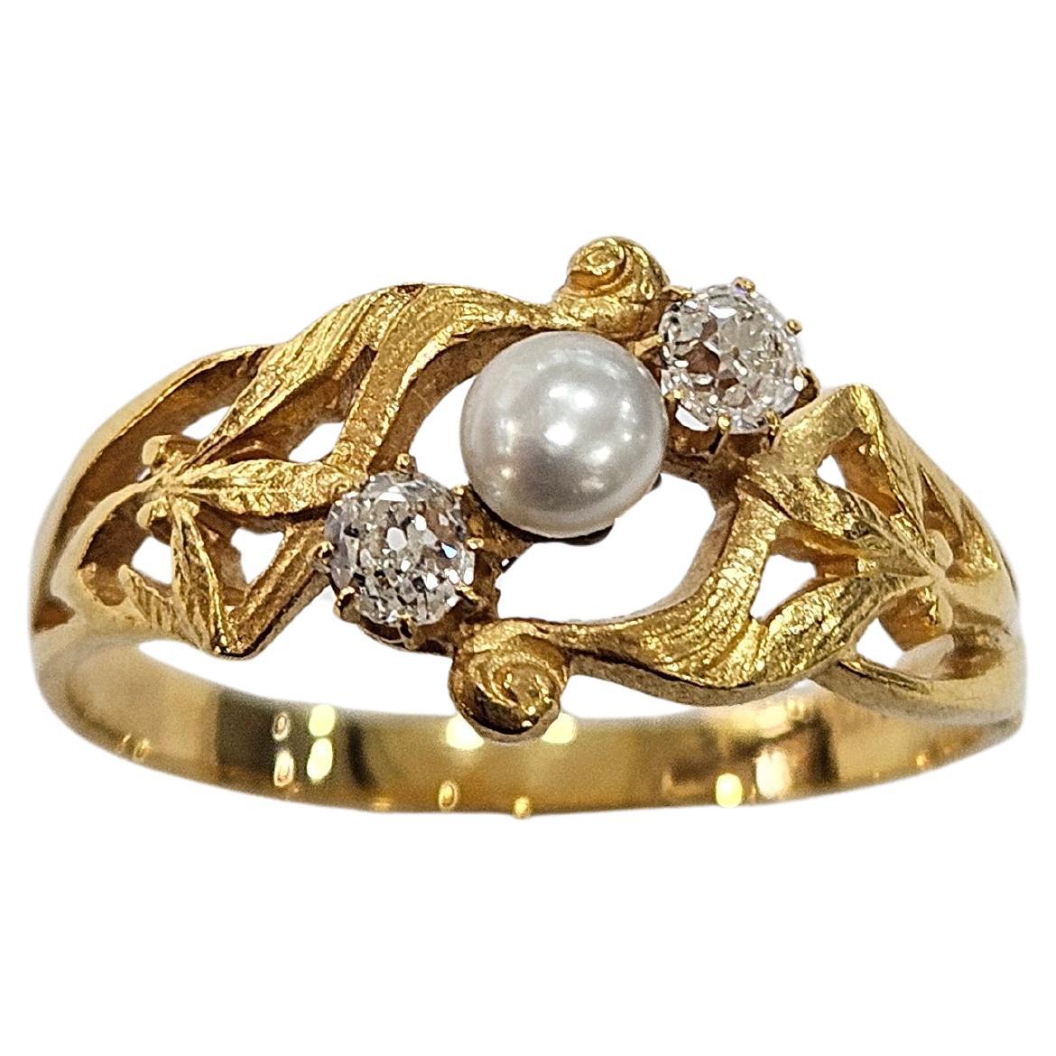 Taglio vecchia miniera Anello Art Nouveau 1920 Diamonds Mine e Perle coltivate in oro giallo 18 Kts in vendita