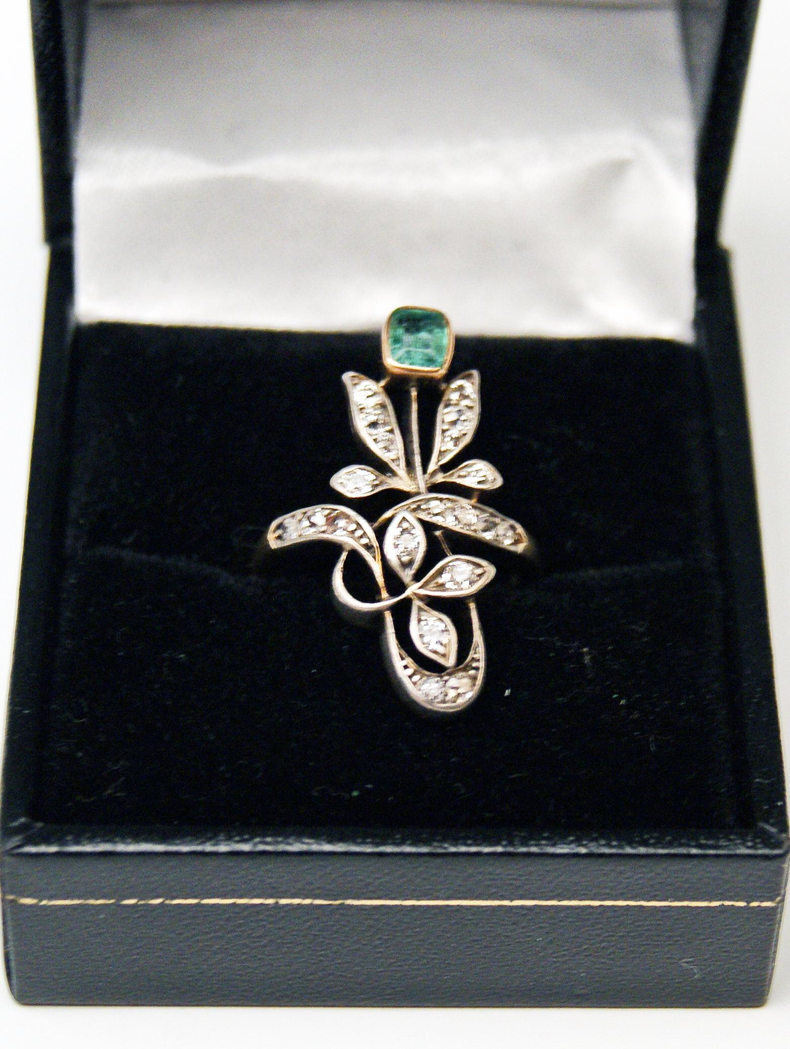 Women's Art Nouveau Ring Gold 585 Diamonds Emerald Vienna Austria, circa 1900