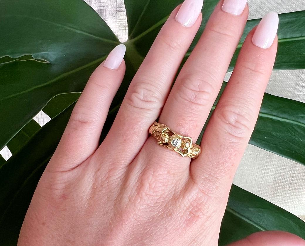 Women's Art Nouveau Ring in 18K Gold and Diamond – Women’s Motif For Sale