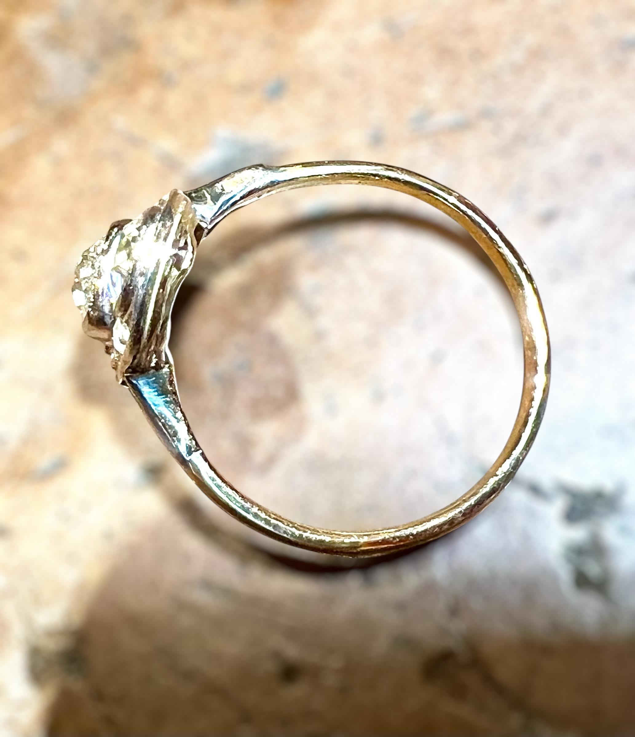 Anello Art Nouveau con diamanti taglio vecchio in oro 18 carati in vendita 4