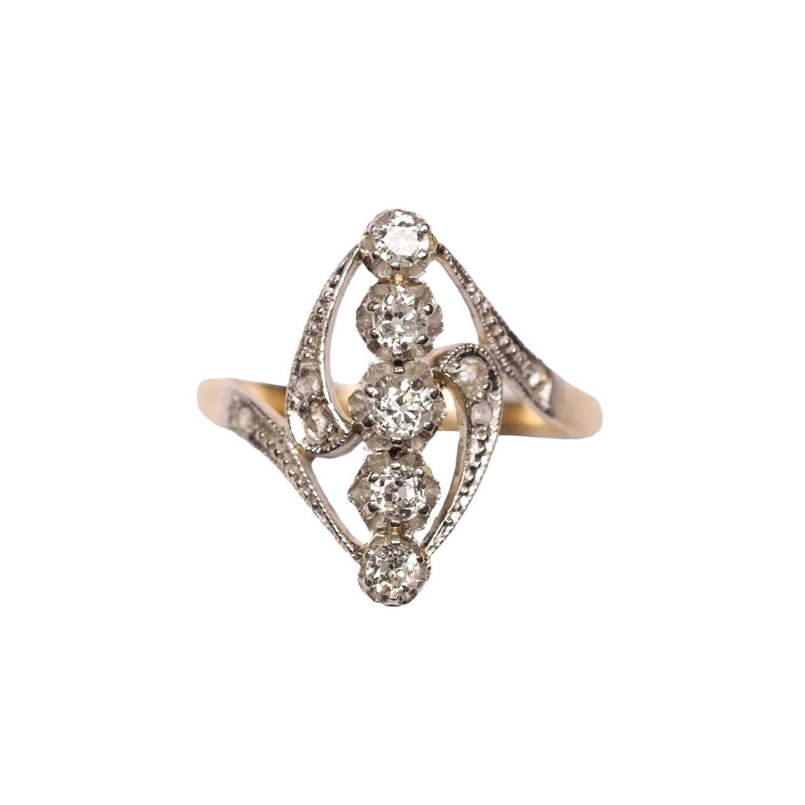 Art Nouveau Ring with Diamonds In Good Condition For Sale In Milano, MI