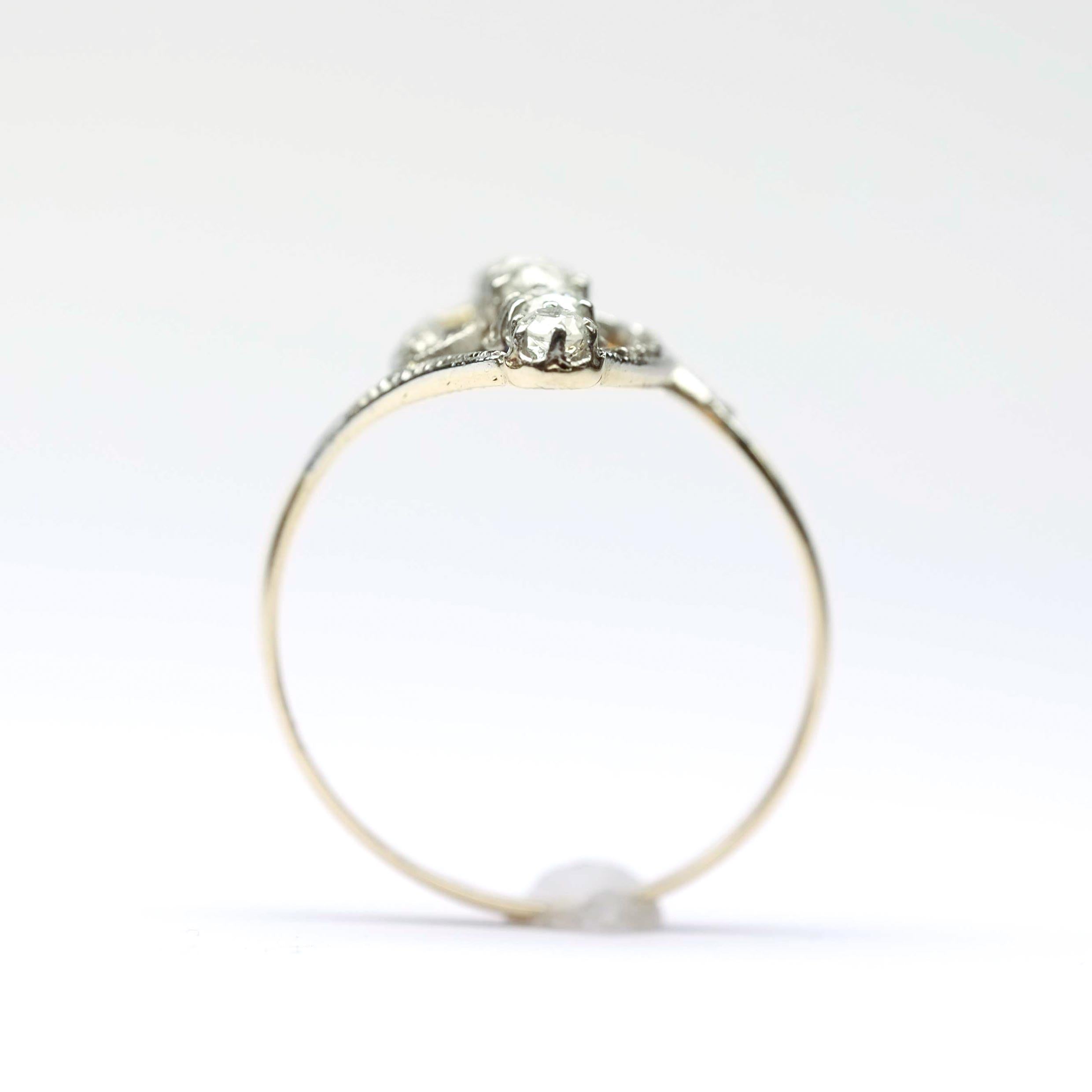 Art Nouveau Ring with Diamonds For Sale 2
