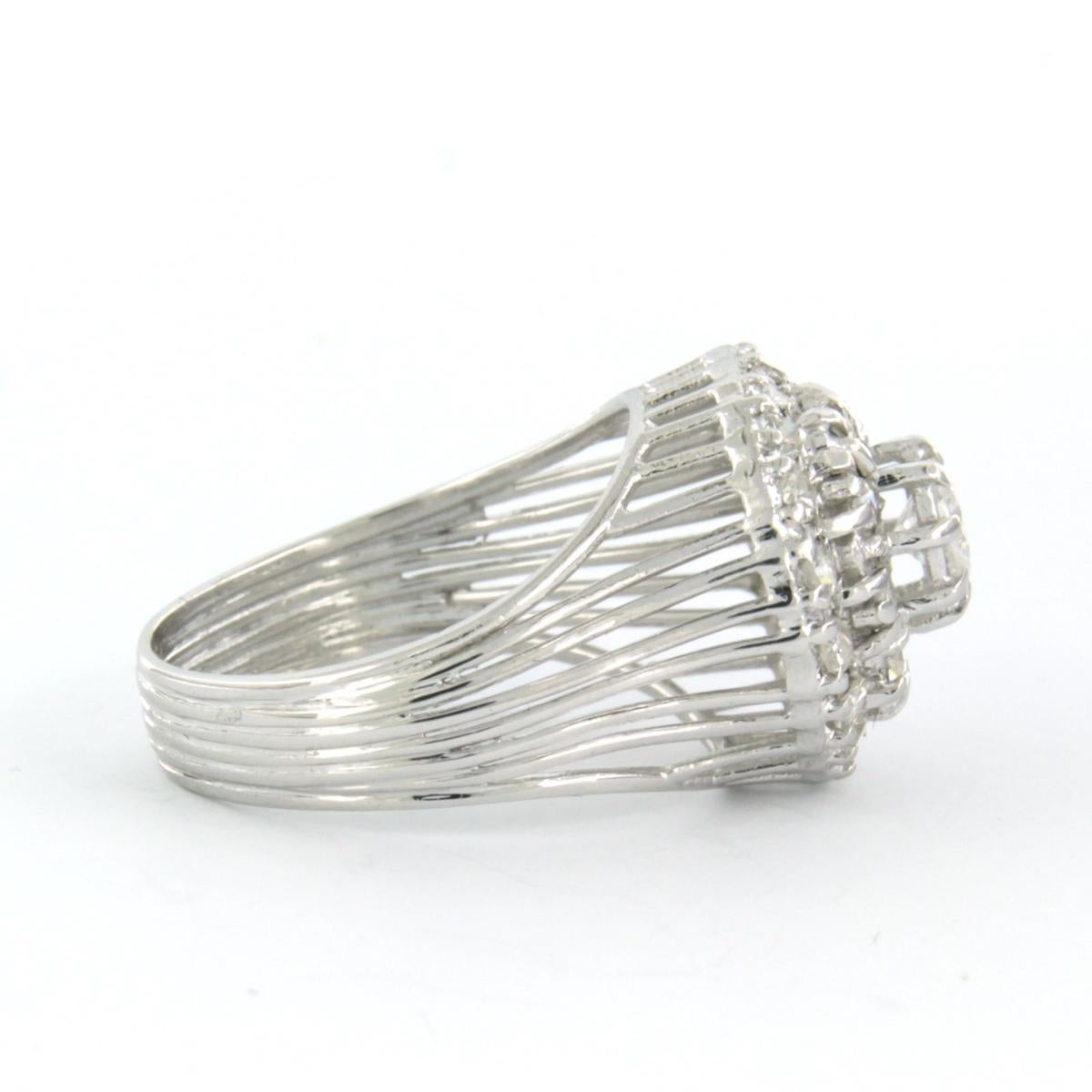 Bague en or blanc 18k avec un diamant européen ancien et taille unique jusqu'à 1,25 ct - K/L, F/G - VS/SI - taille de bague US 7.5 - EU 17.5(55)

Description détaillée

Le haut de l'anneau mesure 1,5 cm de large et 1,1 cm de haut.

Bague de taille