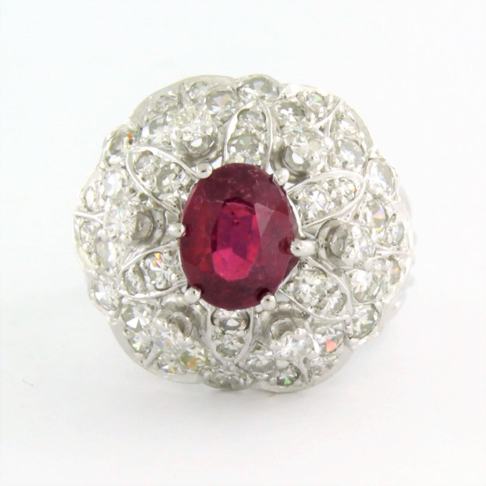 How do I identify Art Nouveau jewelry?