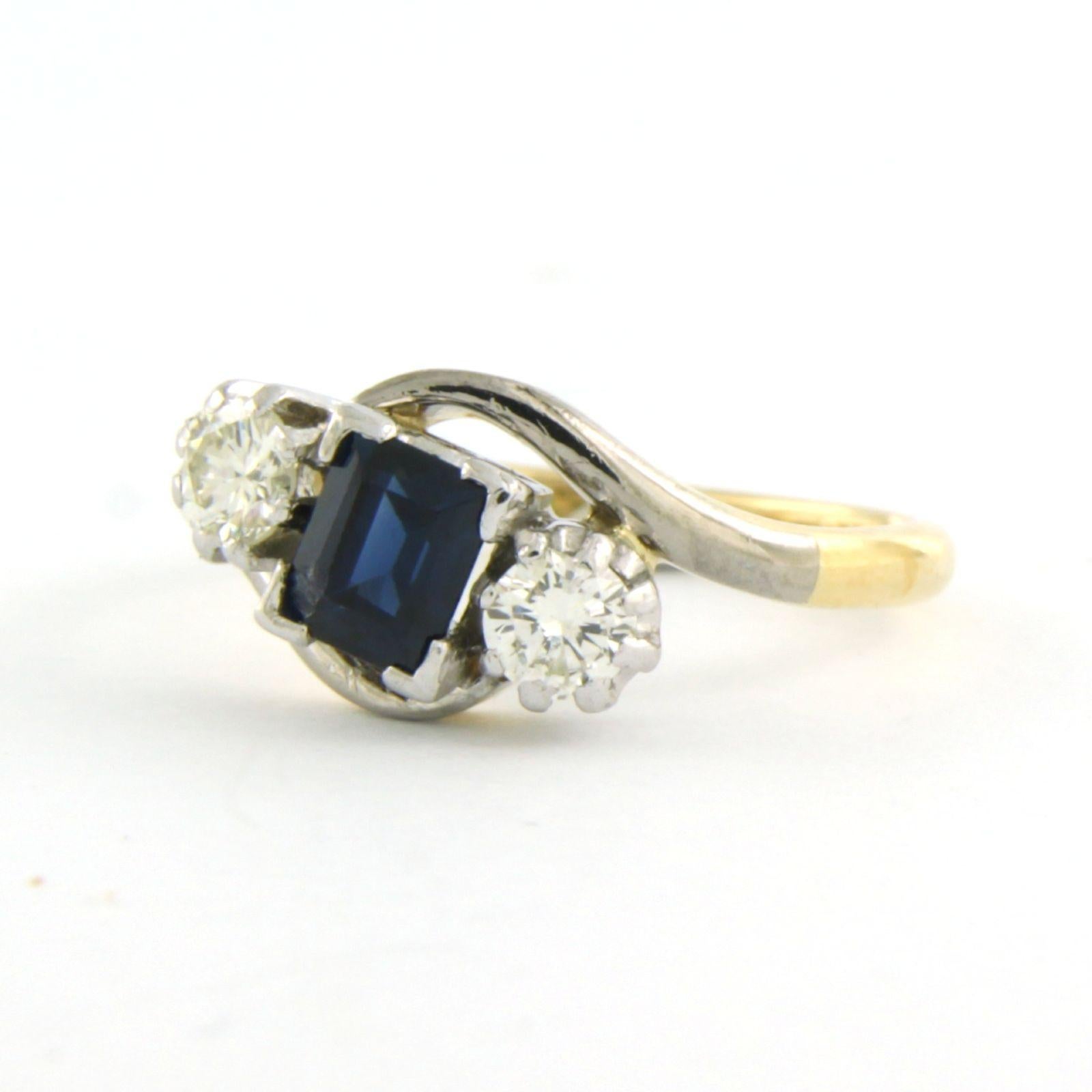 Taille brillant ART NOUVEAU Bague avec saphir et diamants taille brillant Or 18k et platine en vente