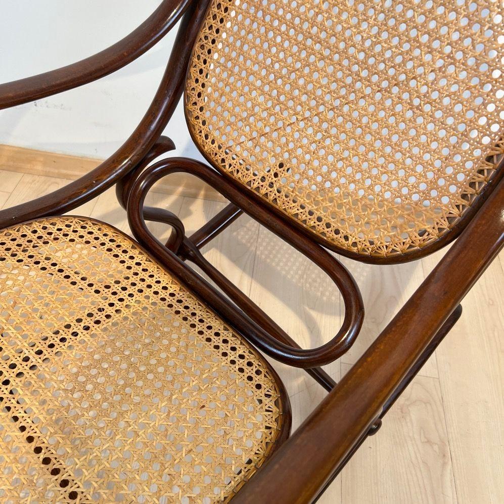 Jugendstil Rocking Chair by Thonet, Stained Beech, Weave, Austria circa 1910 For Sale 1