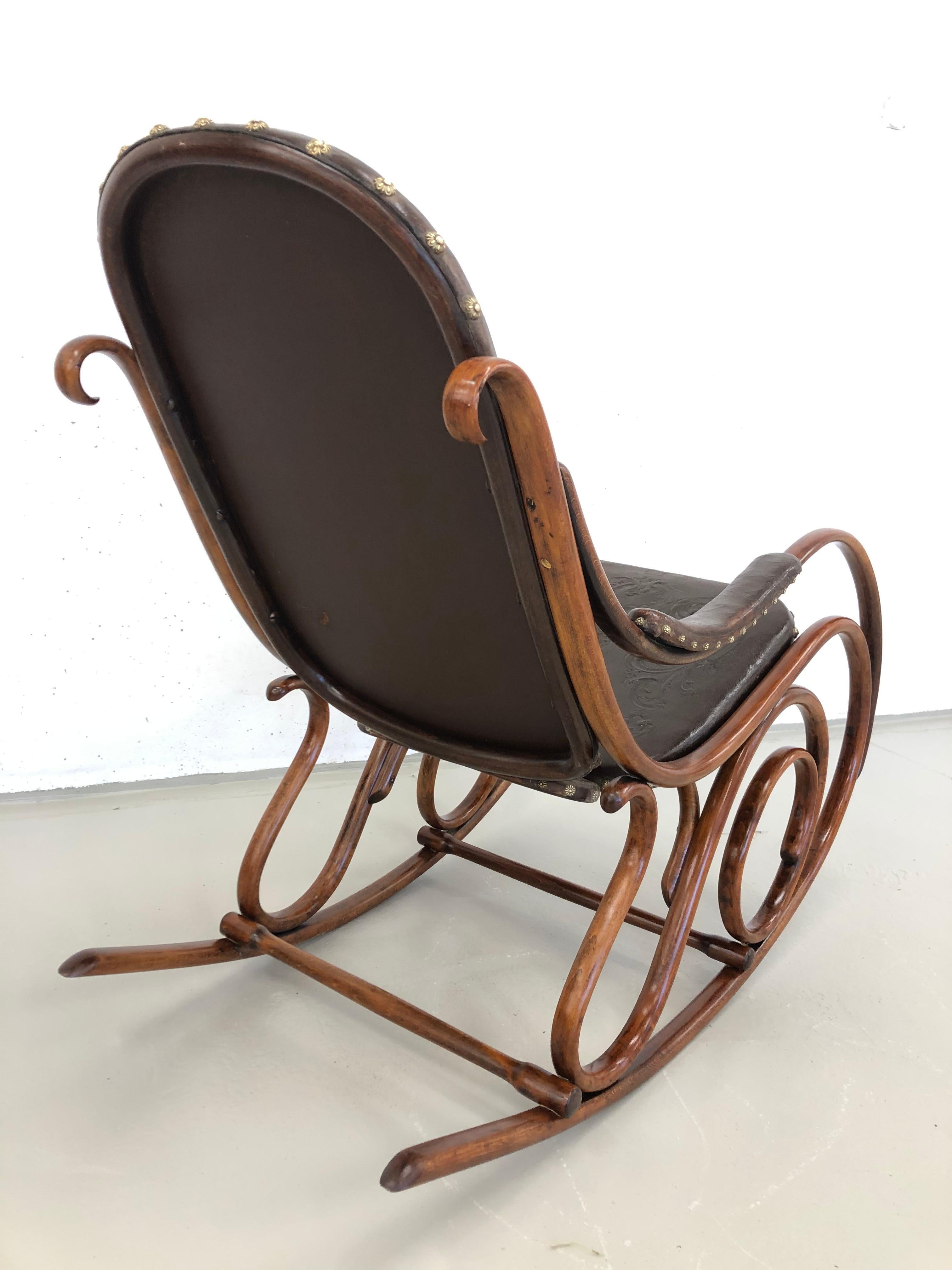 Art Nouveau Rocking Chair from Thonet im Angebot 3