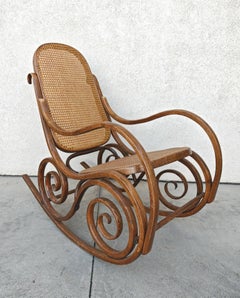 Art Nouveau Rocking Chair in bentwood and cane by Mundus, Yugoslavia 1930s