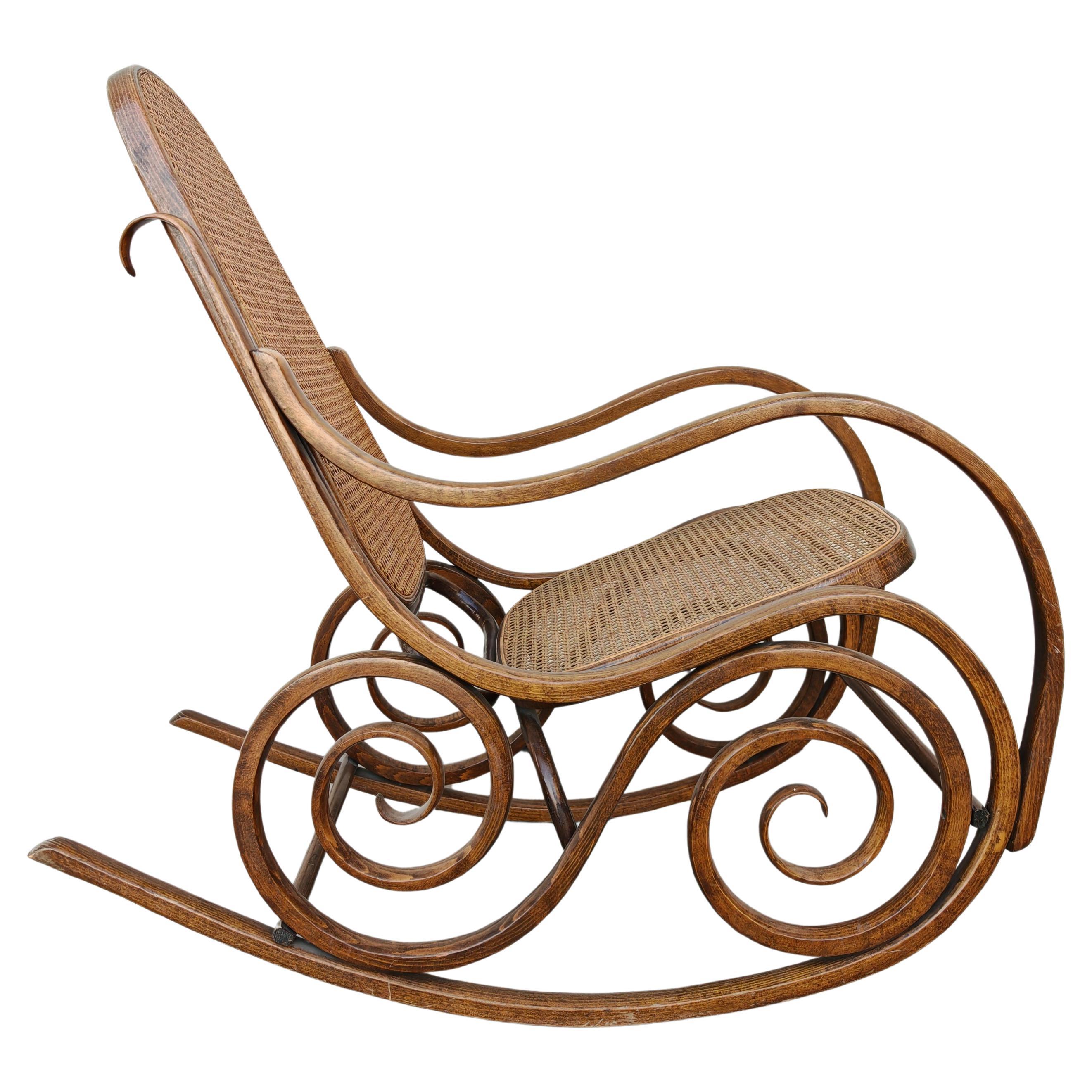 Art Nouveau Rocking Chair in bentwood and cane by Mundus, Yugoslavia 1930s