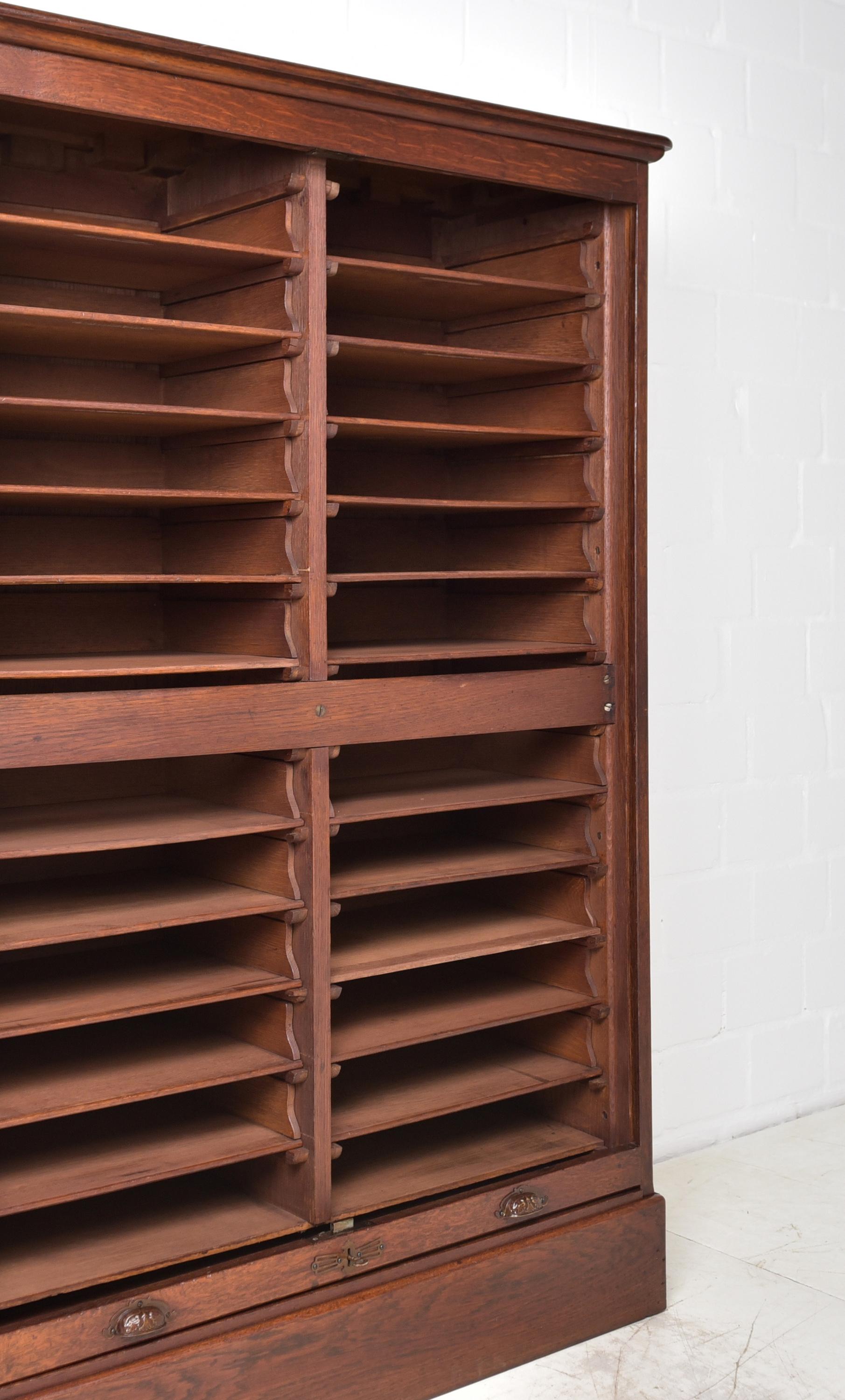 schrank nussbaum roller